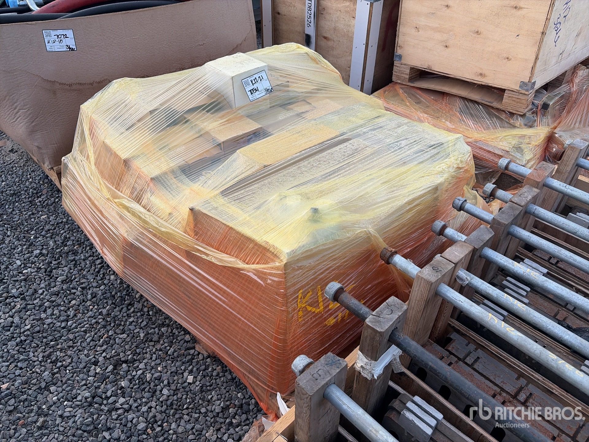 General Appearance with Foto, angolo anteriore sinistro