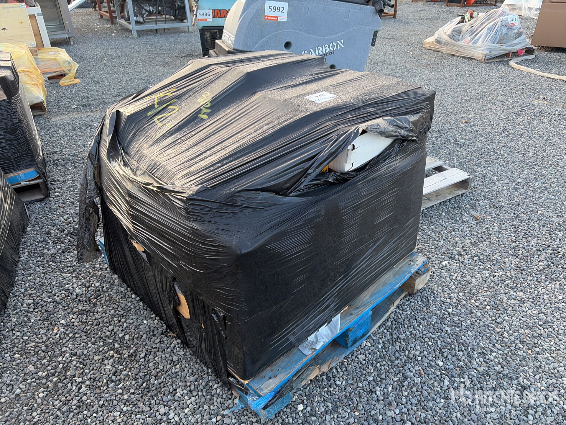 General Appearance with Foto, angolo anteriore sinistro