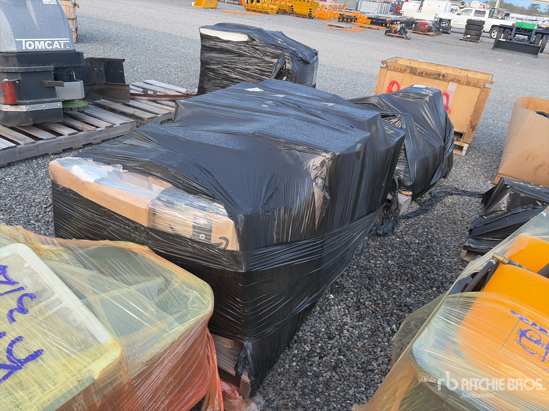 General Appearance with Foto, angolo anteriore sinistro