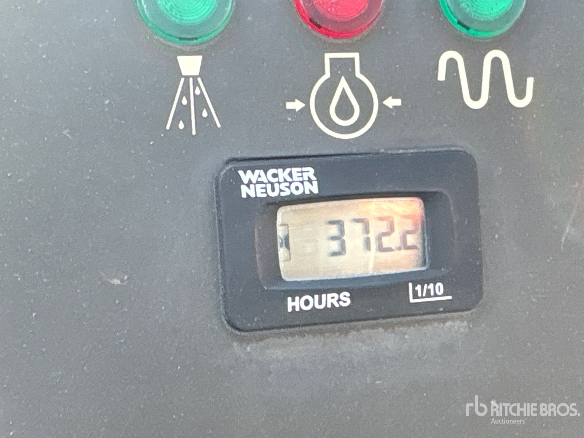 General Appearance with Hour Meter / Odometer