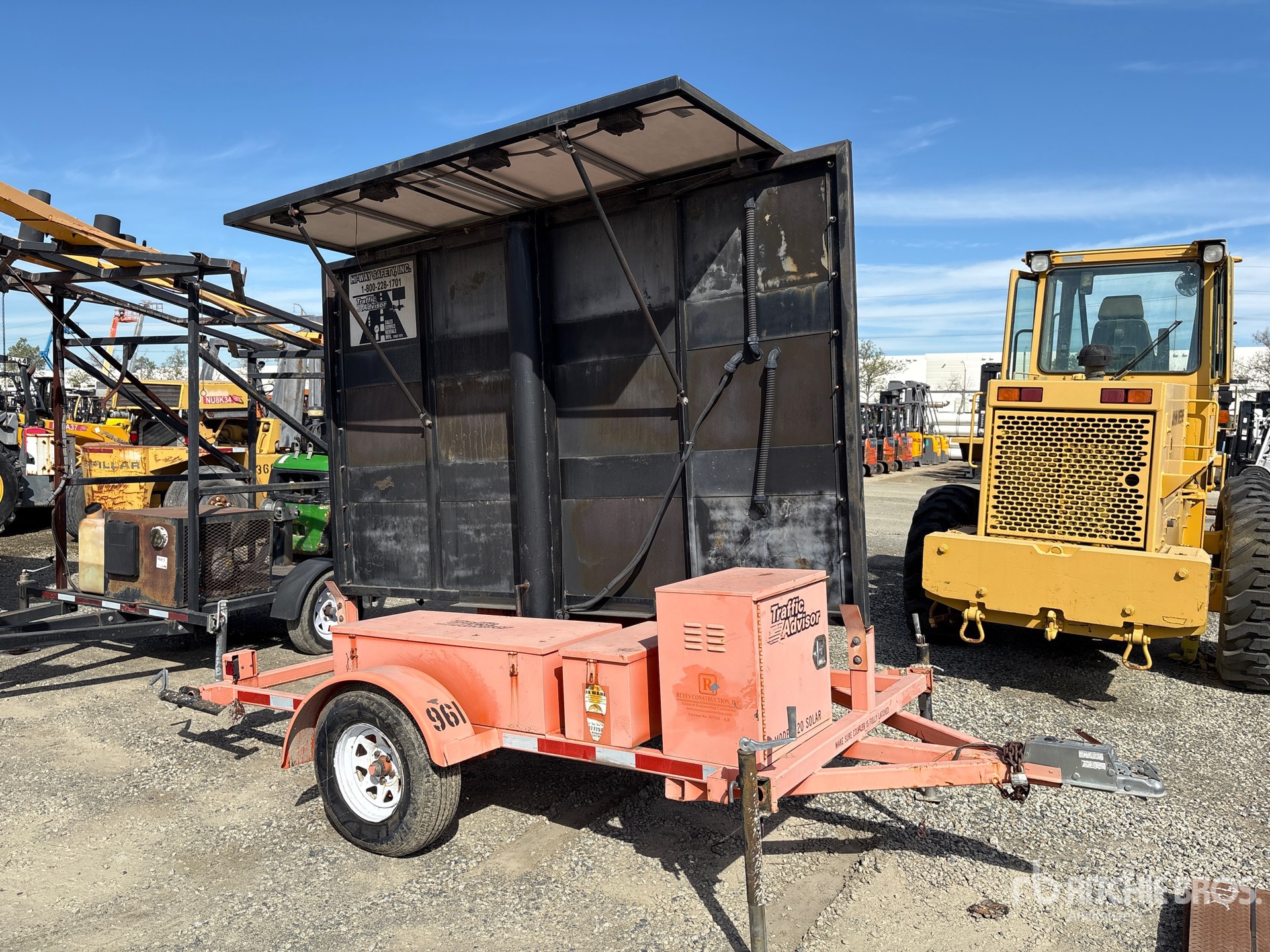 General Appearance with Foto, angolo anteriore destro