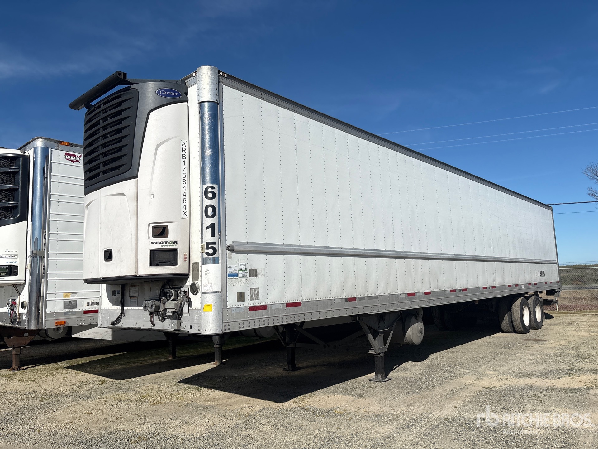 General Appearance with Foto, angolo anteriore sinistro