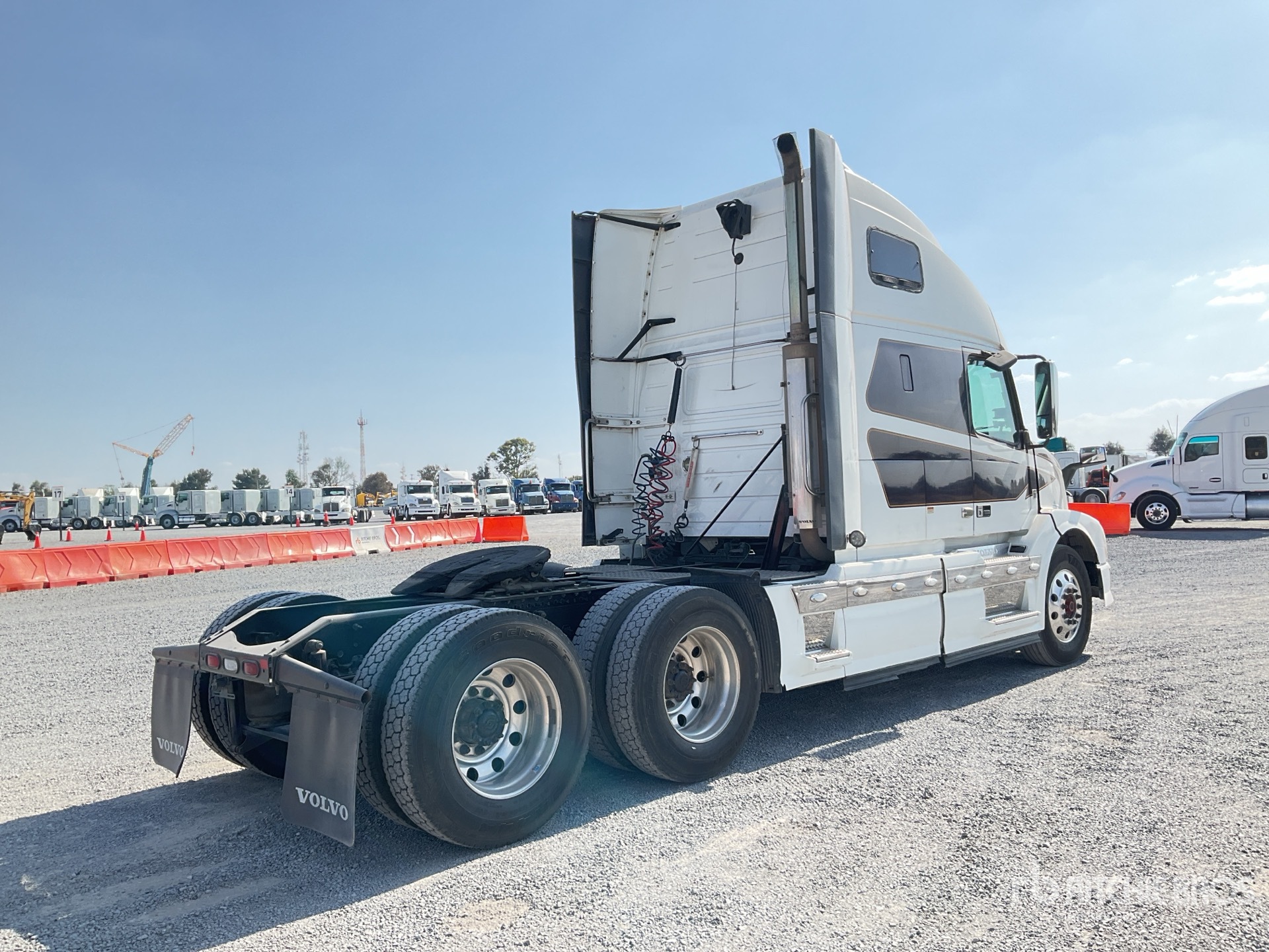 General Appearance with Imagen: esquina trasera derecha