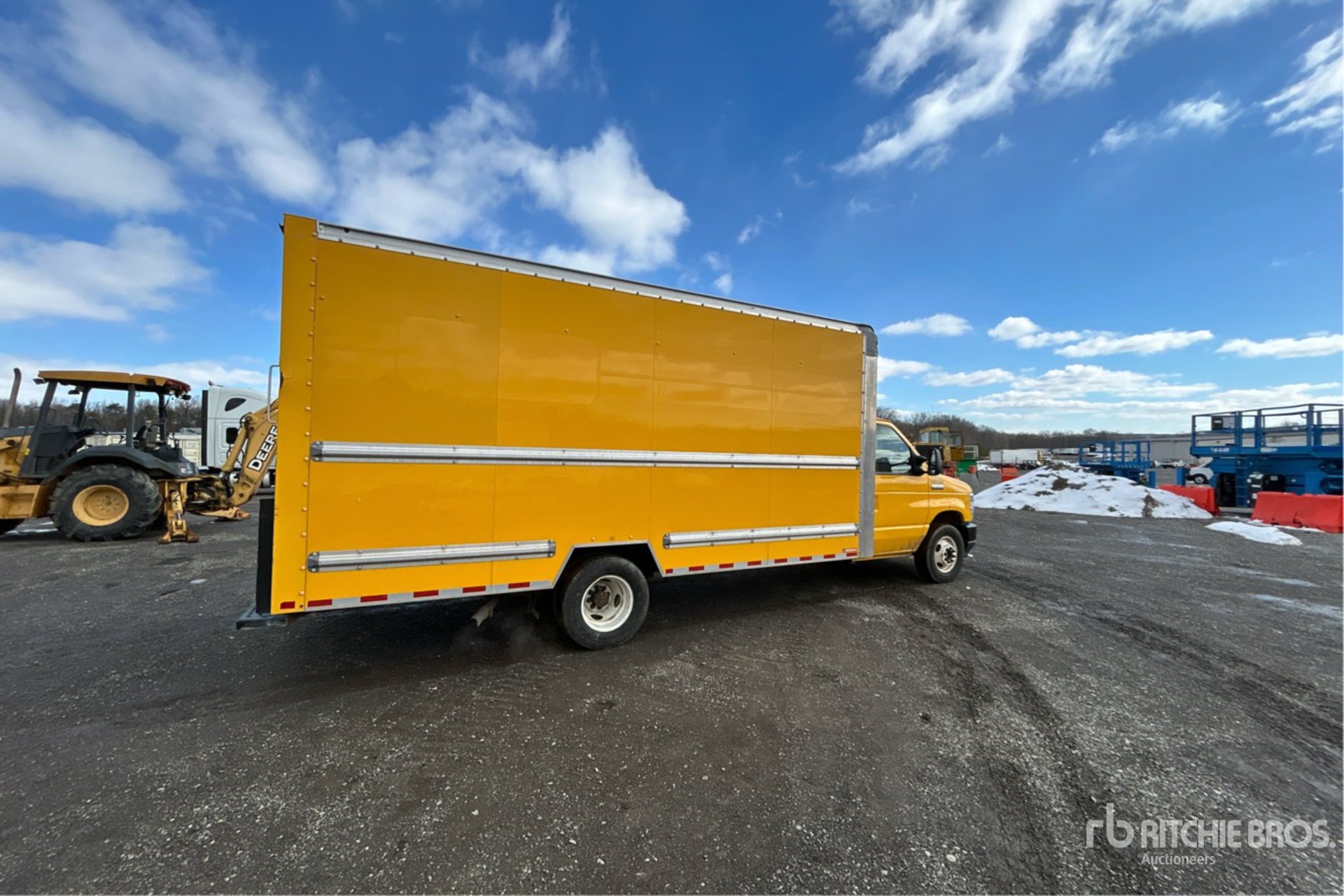 General Appearance with Imagen: esquina trasera derecha