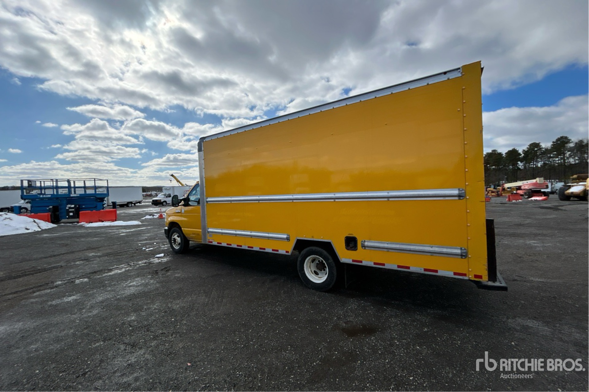 General Appearance with Imagen: esquina trasera izquierda