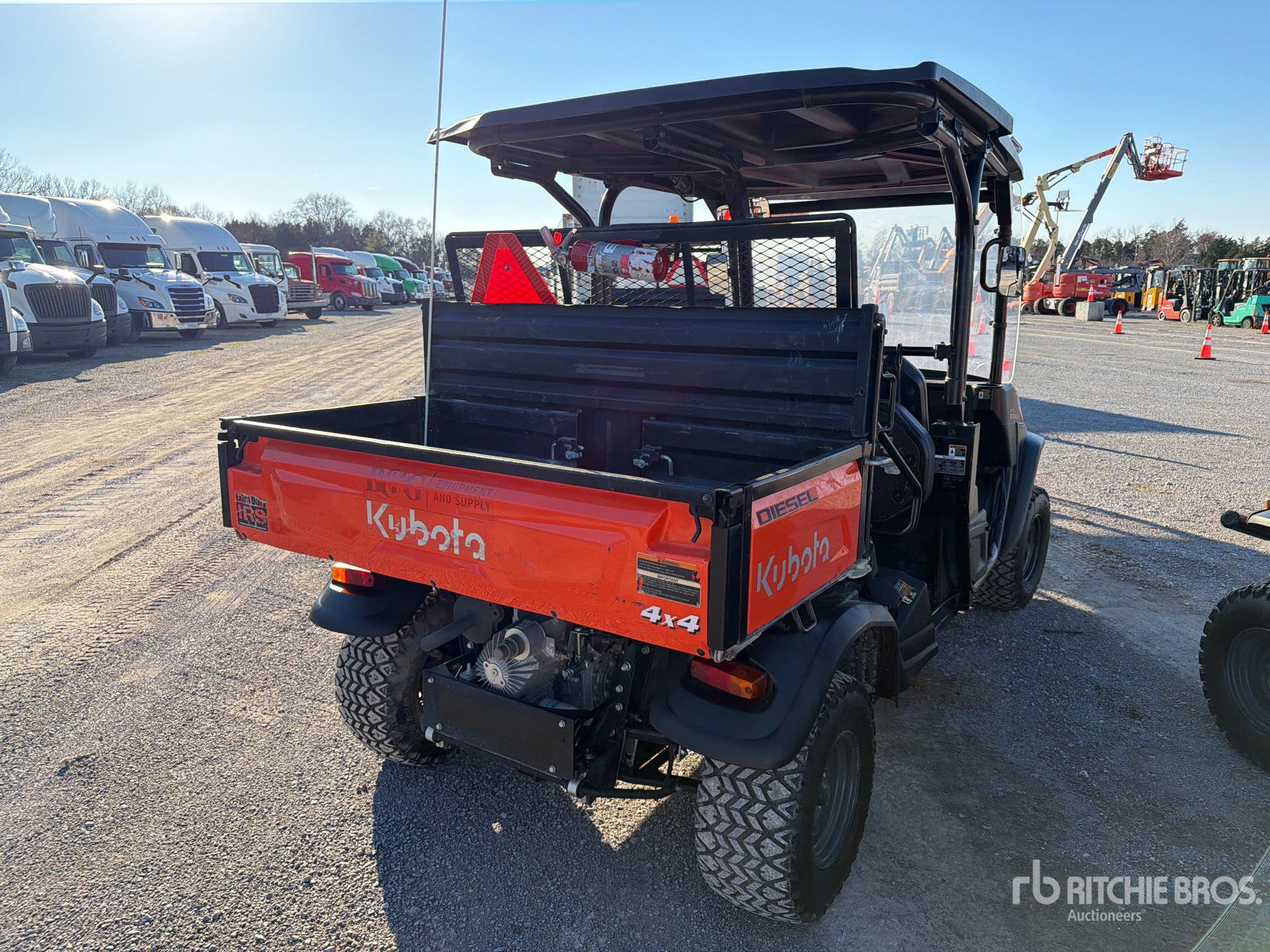 General Appearance with Foto, angolo anteriore sinistro