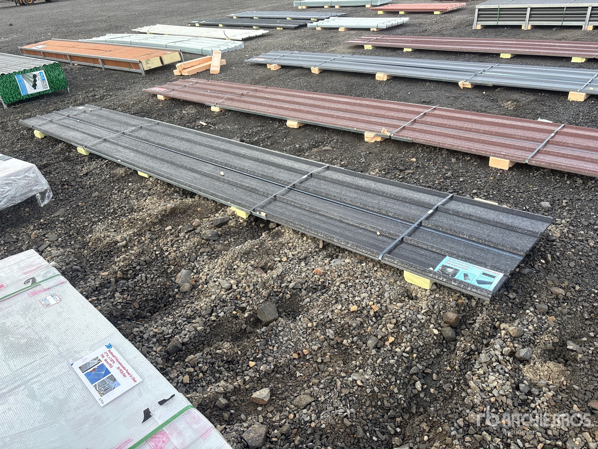 General Appearance with Foto, angolo anteriore sinistro