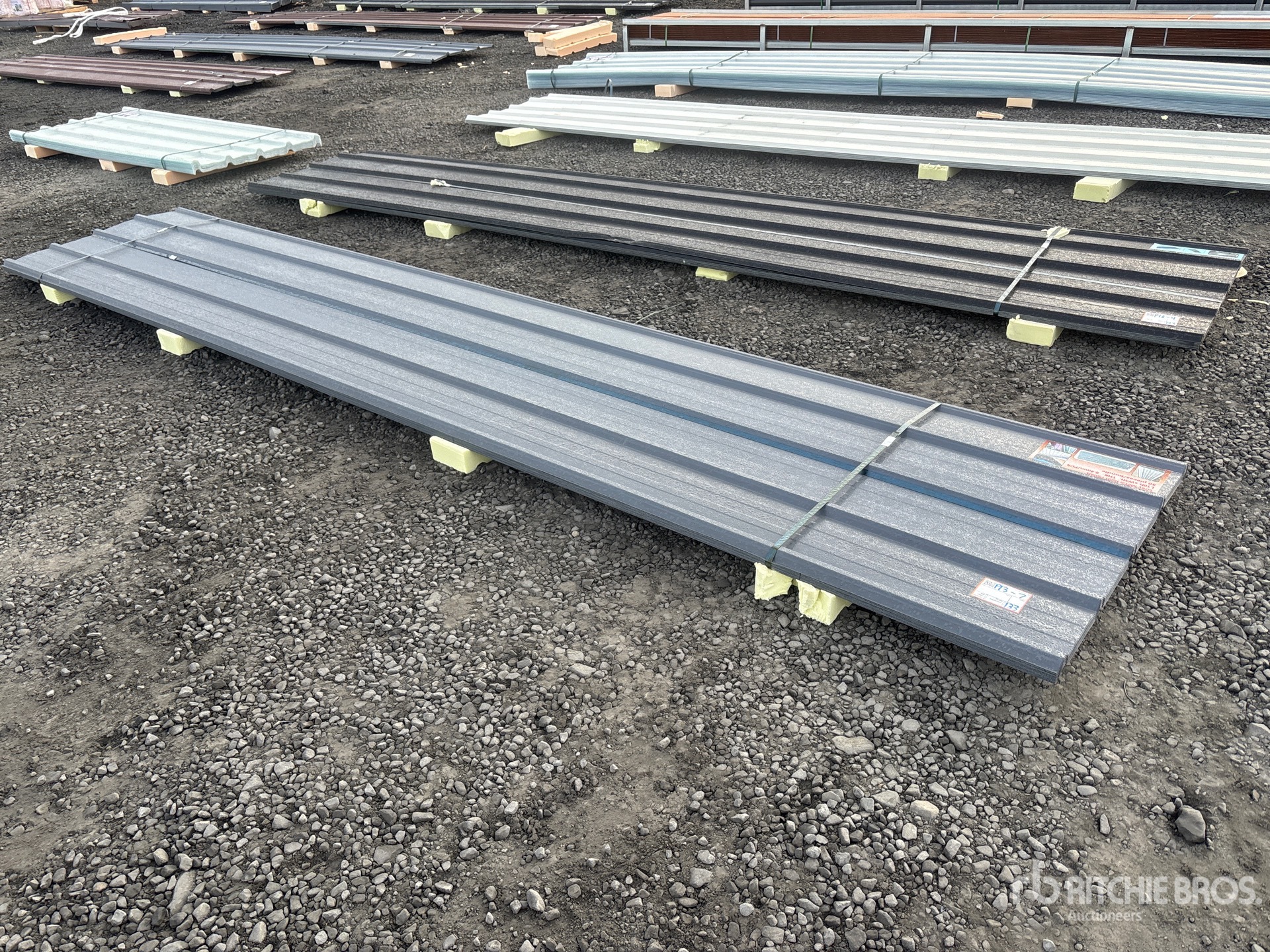 General Appearance with Foto, angolo anteriore sinistro