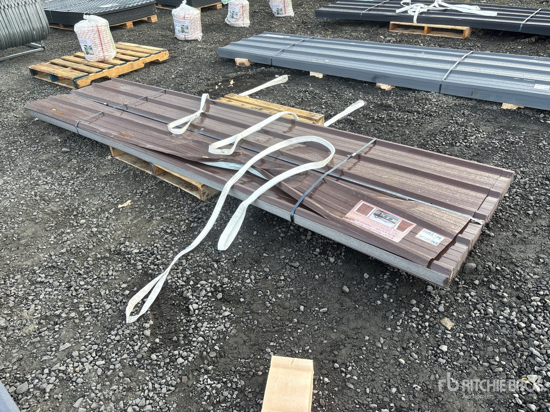 General Appearance with Foto, angolo anteriore sinistro