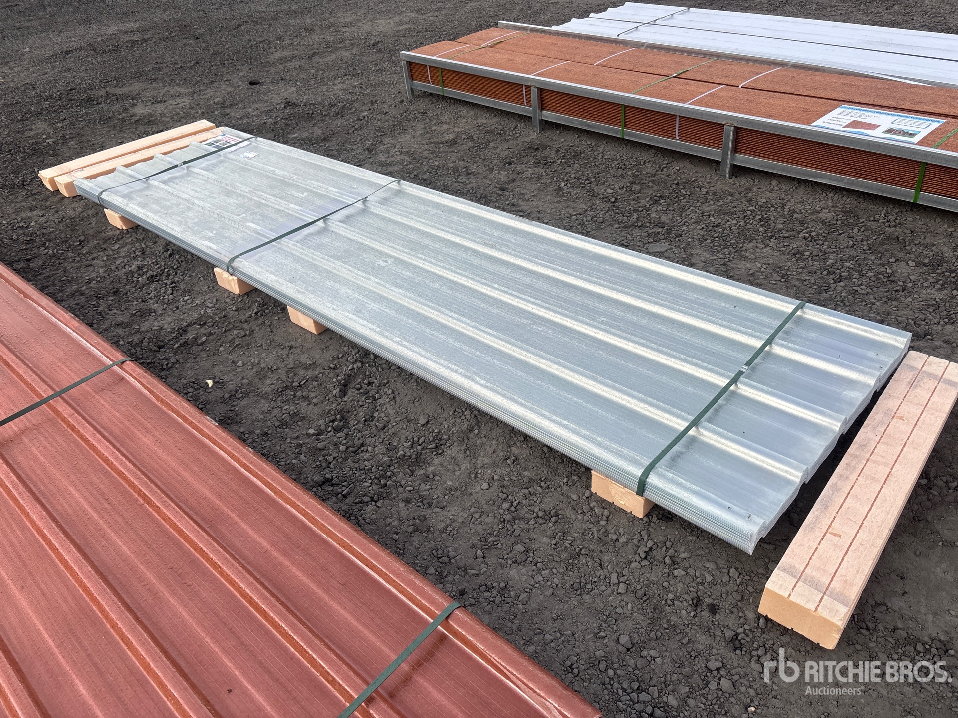 General Appearance with Foto, angolo anteriore sinistro