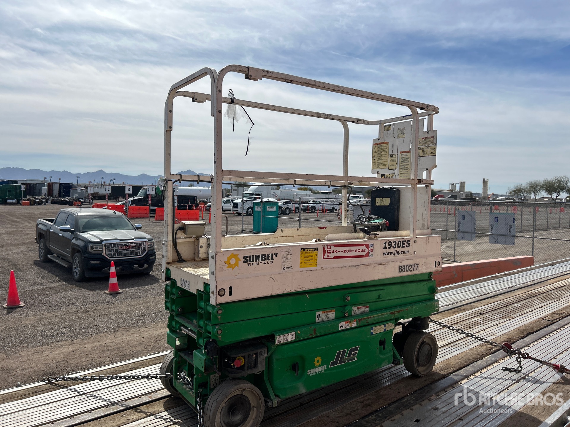 General Appearance with Featured Photo