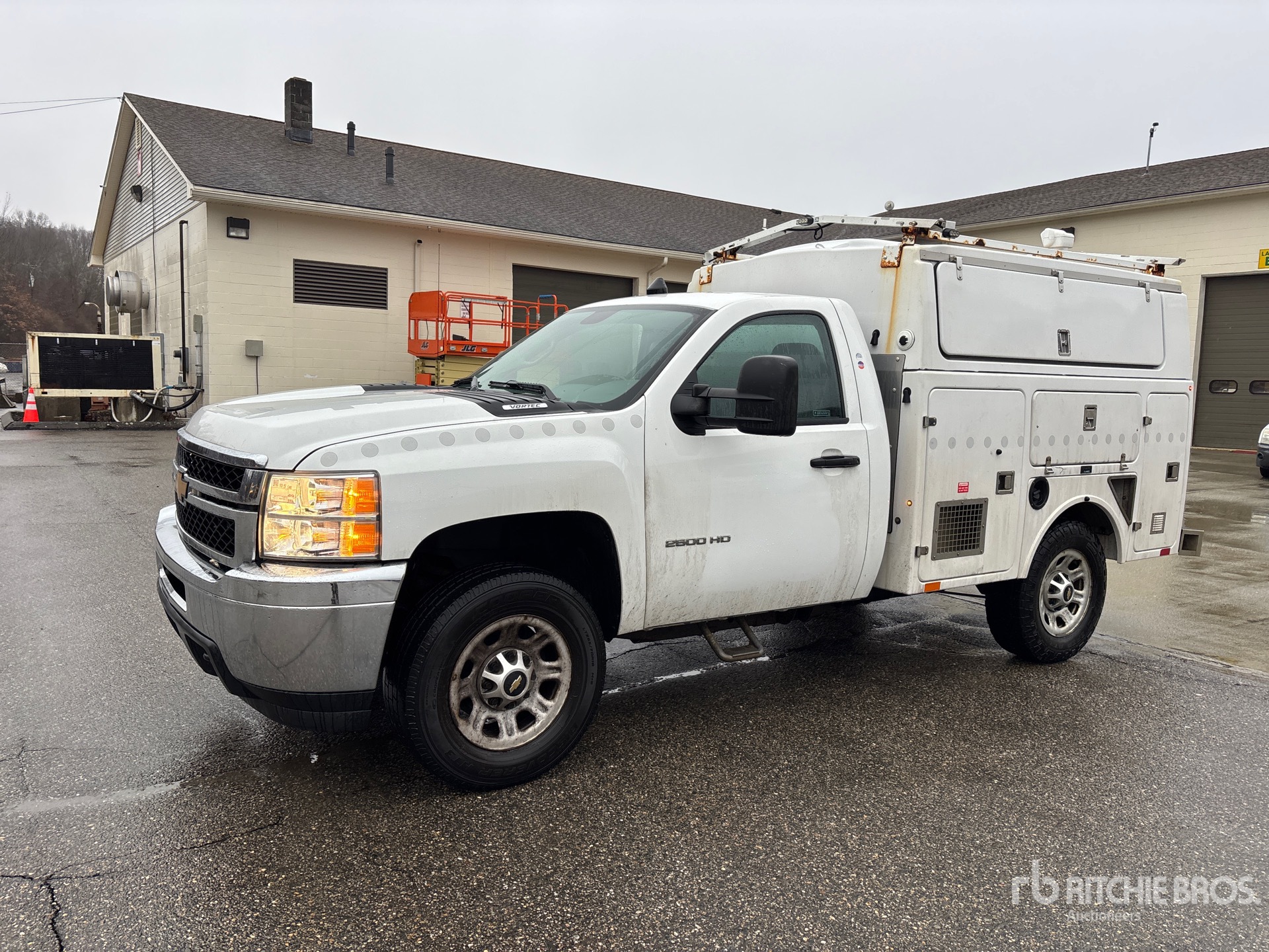 General Appearance with Picture, Left Front Corner