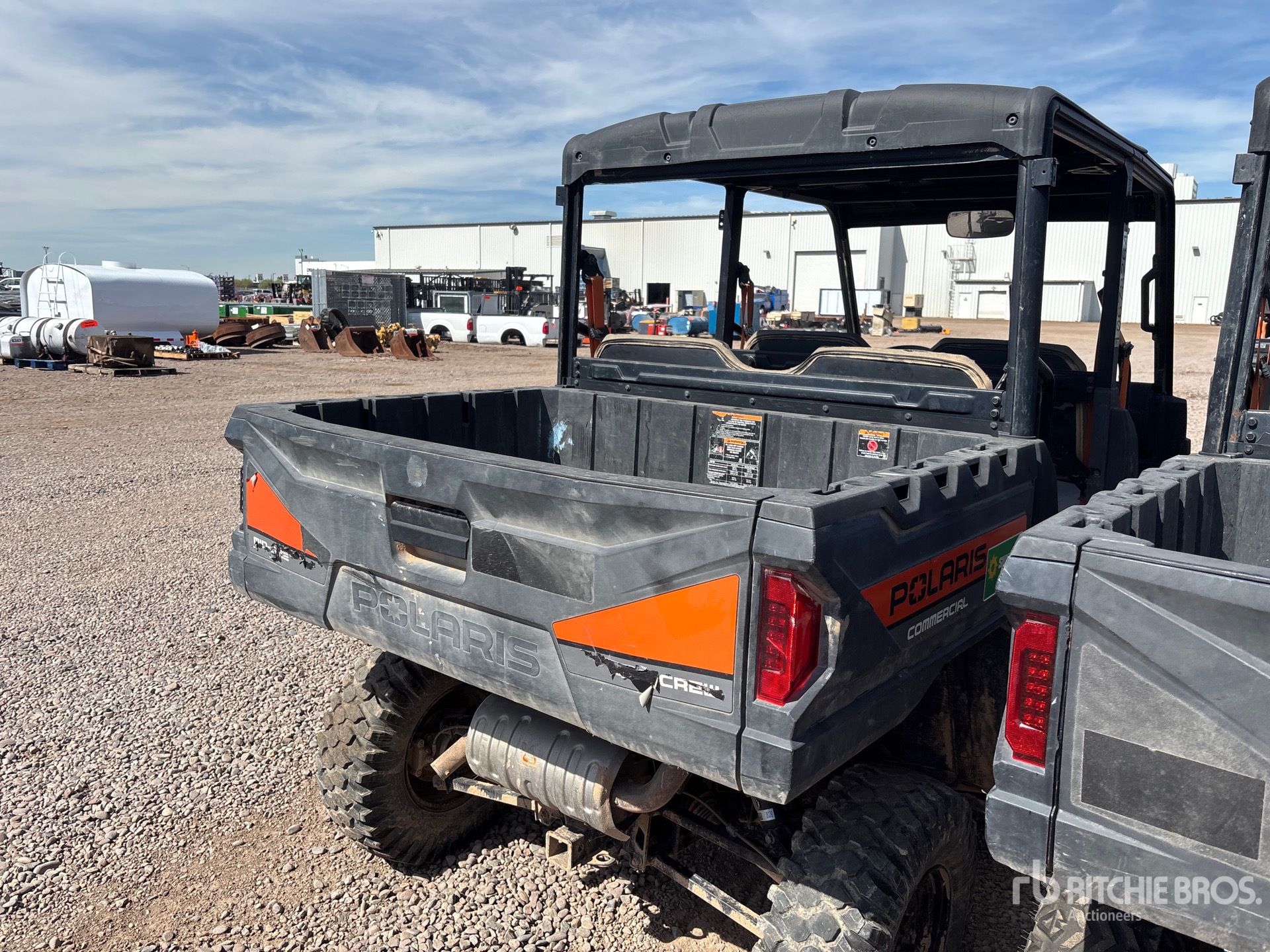 General Appearance with Foto, angolo anteriore sinistro