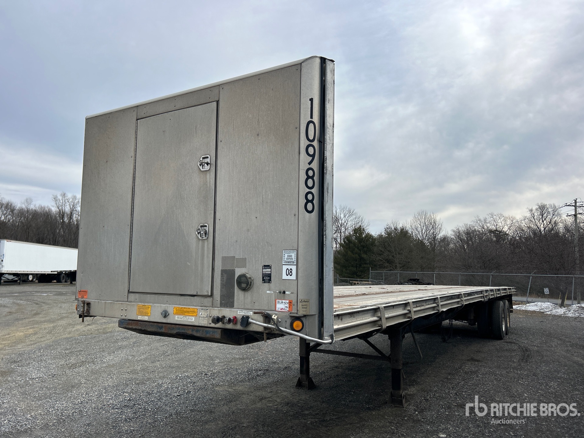 General Appearance with Bild, Ecke vorne links