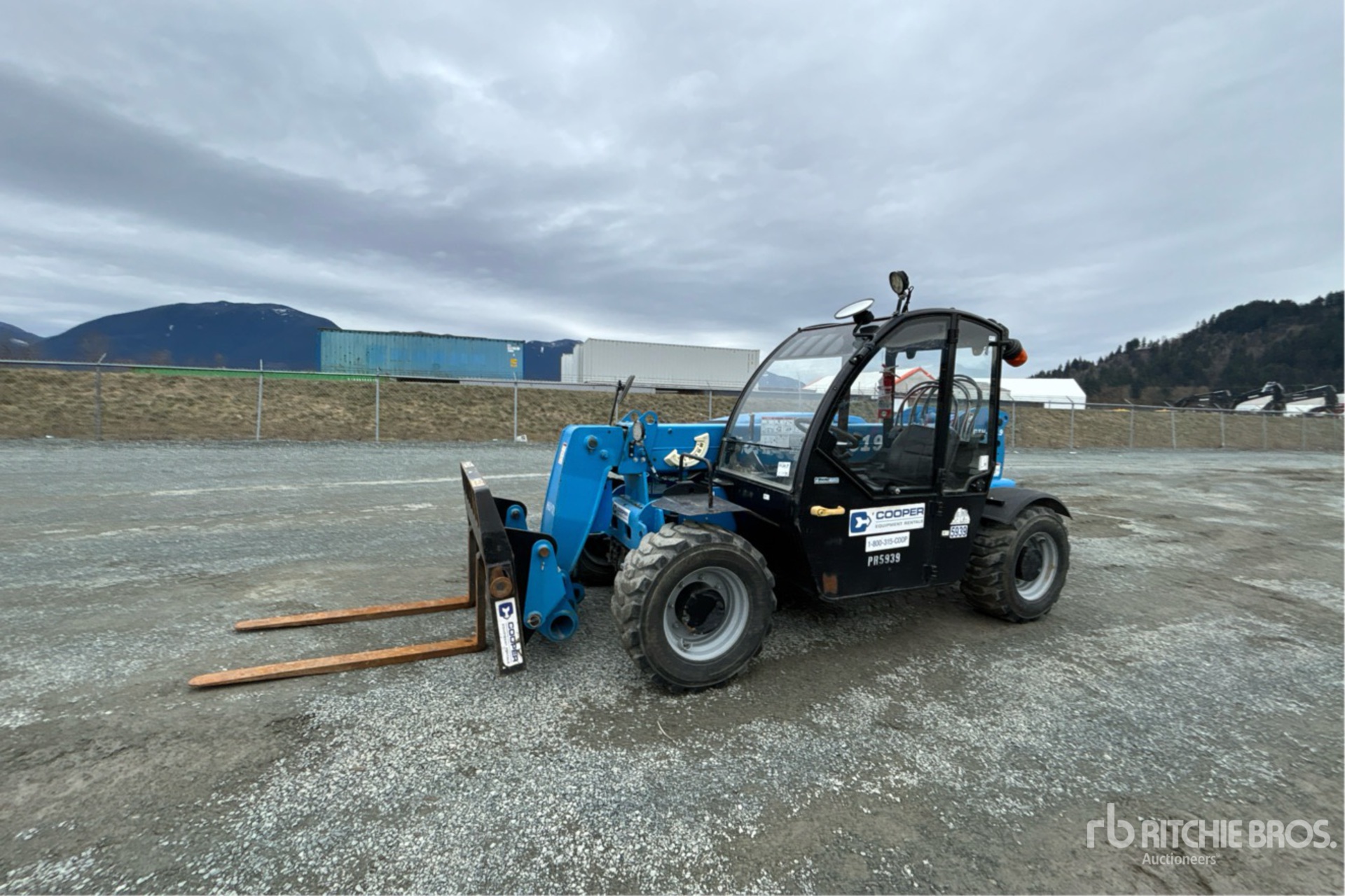 General Appearance with Foto, angolo anteriore sinistro