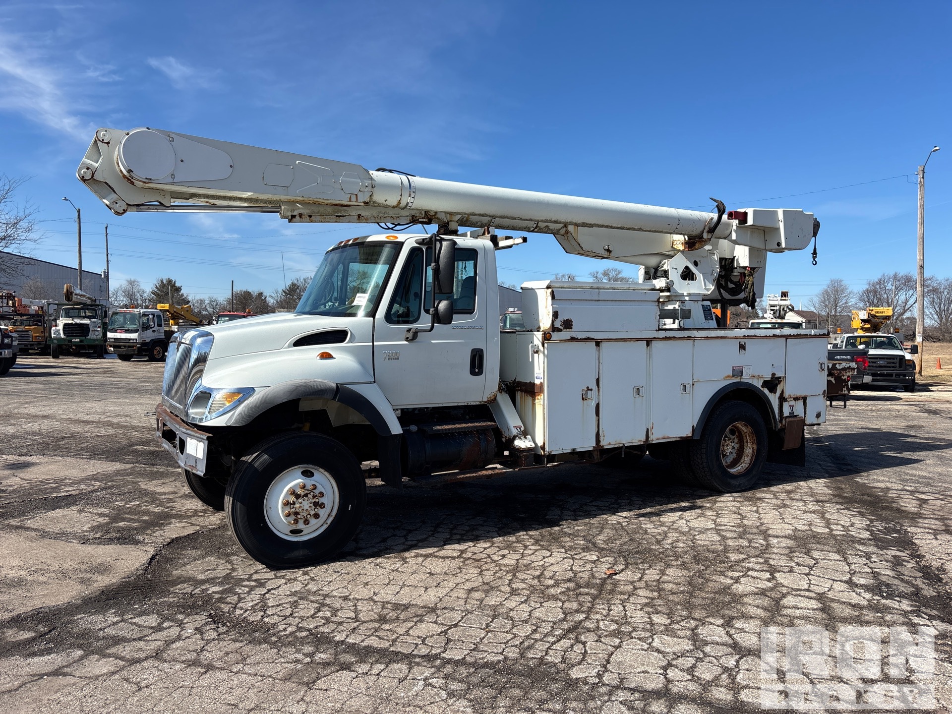 General Appearance with Bild, Ecke vorne links