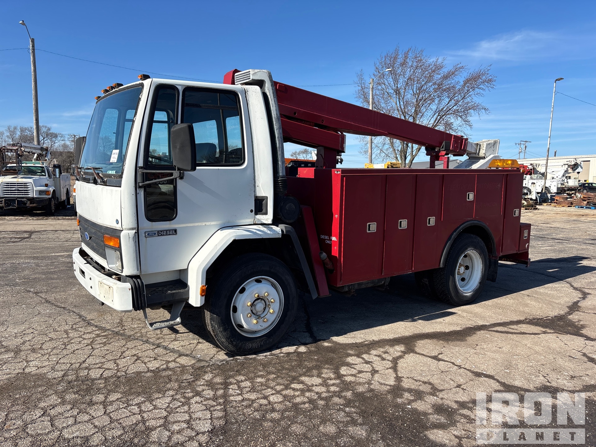 General Appearance with Bild, Ecke vorne links