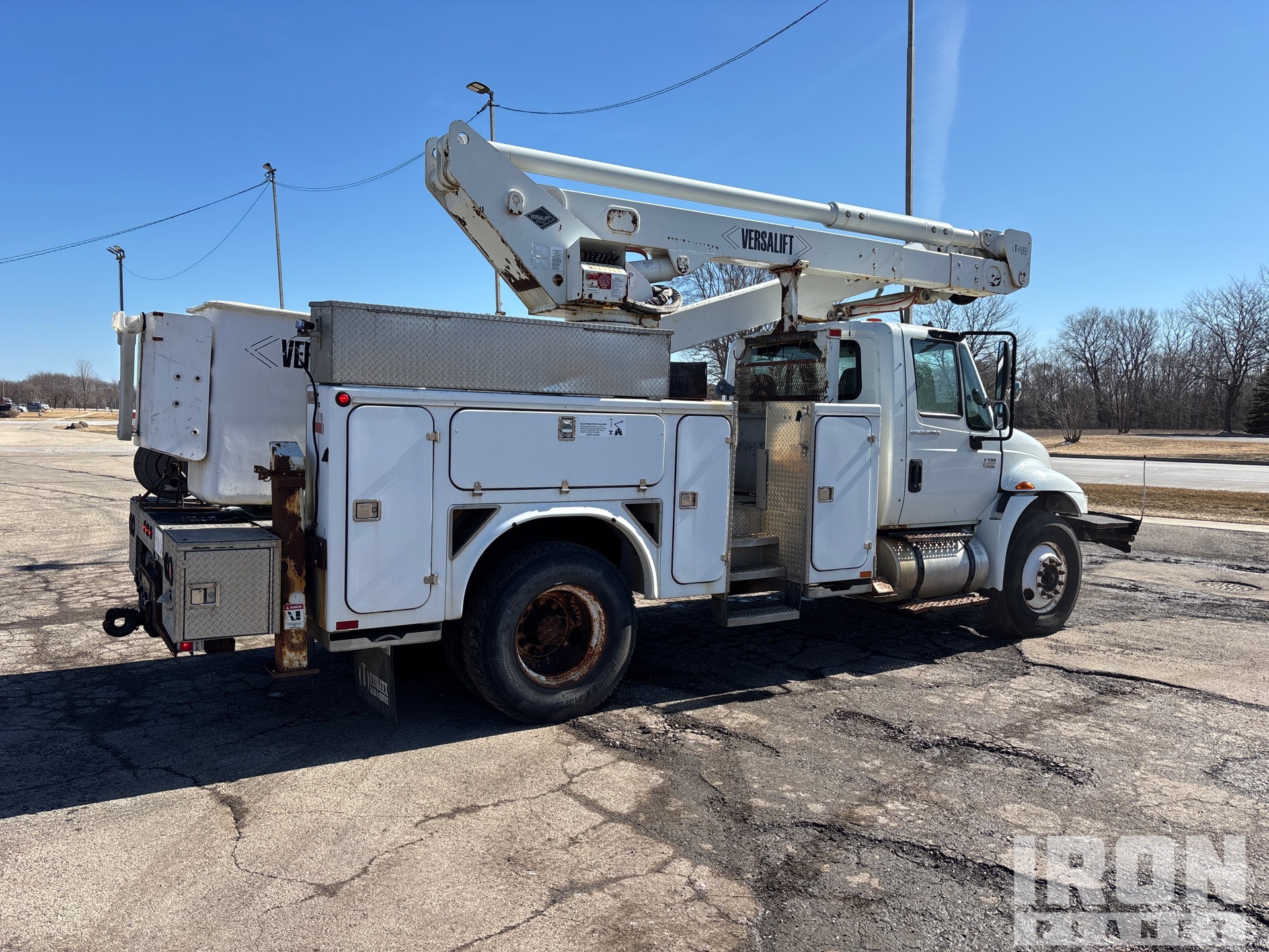 General Appearance with Bild, Ecke hinten rechts