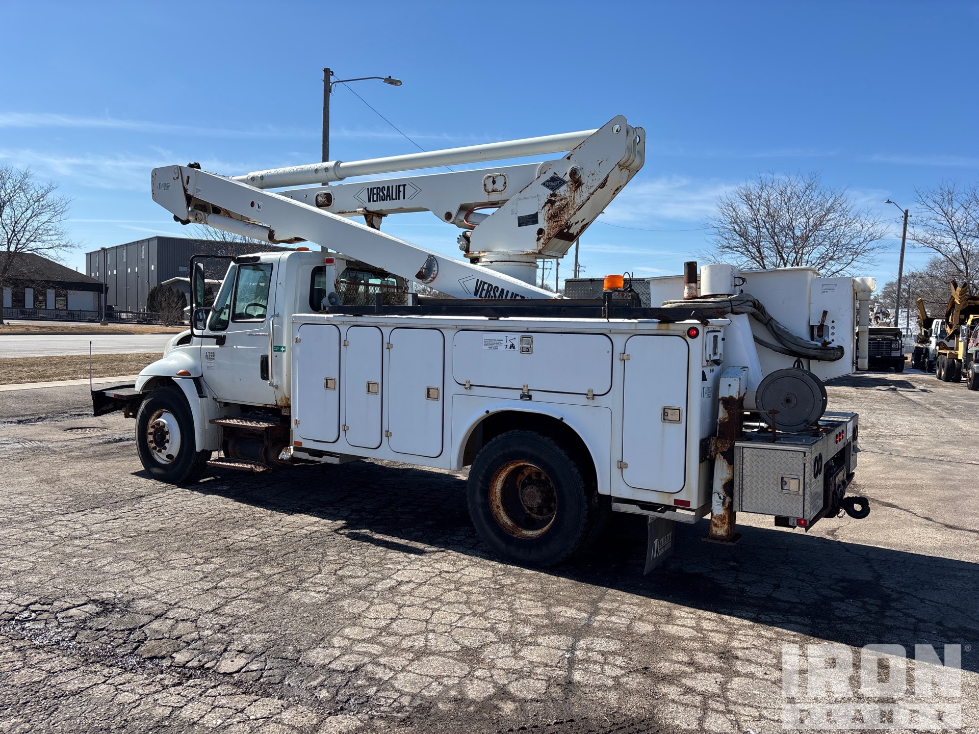 General Appearance with Bild, Ecke hinten links