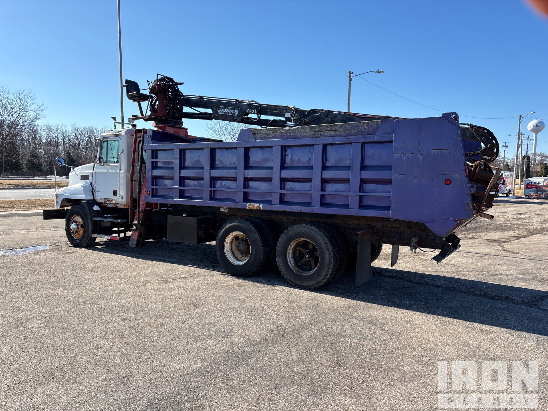 General Appearance with Bild, Ecke hinten links