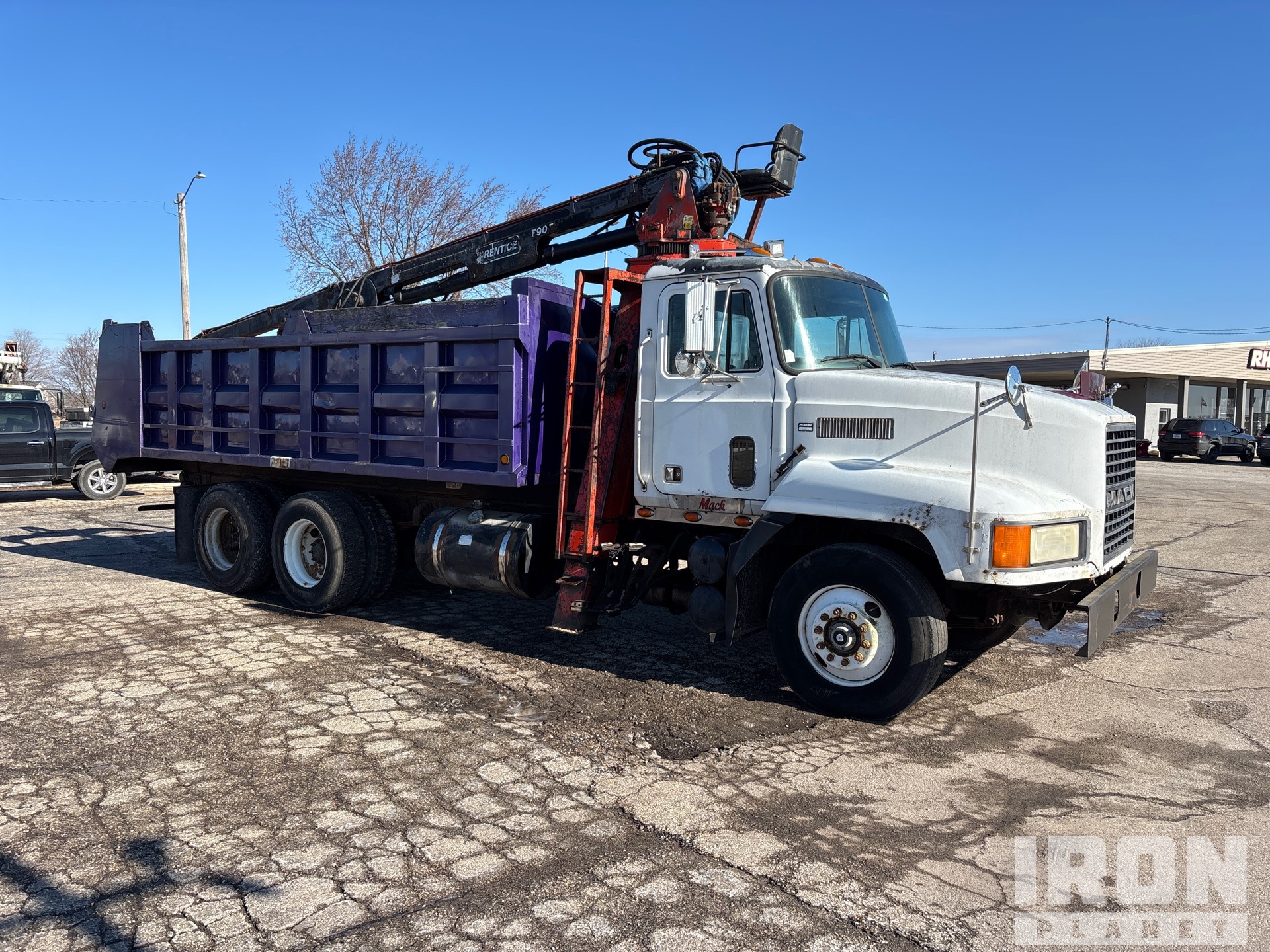 General Appearance with Bild, Ecke vorne rechts