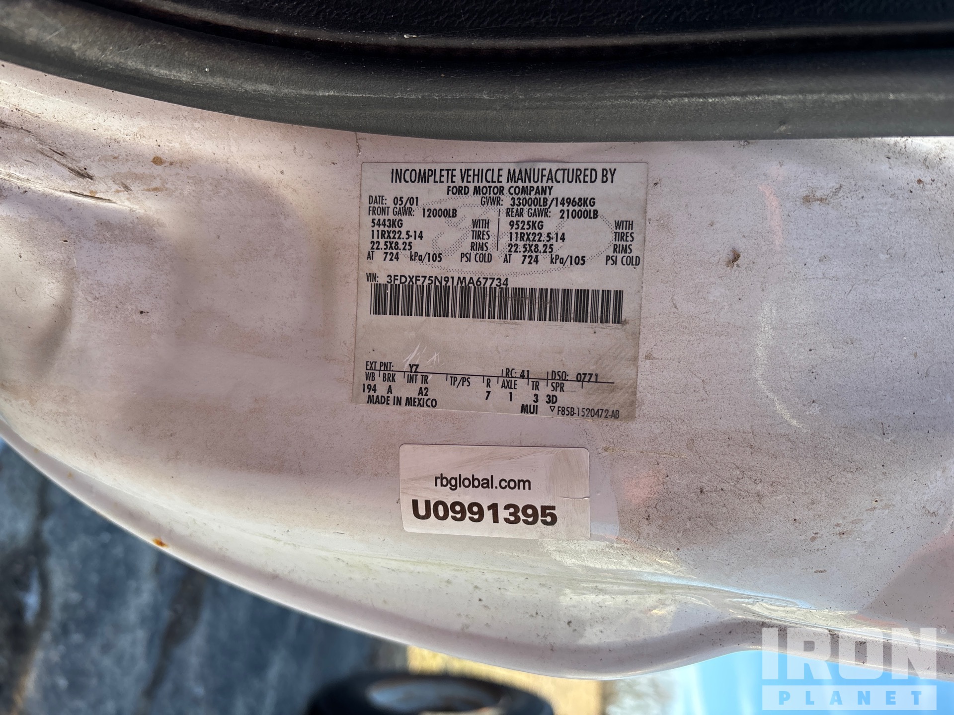 General Appearance with Serial Number / VIN