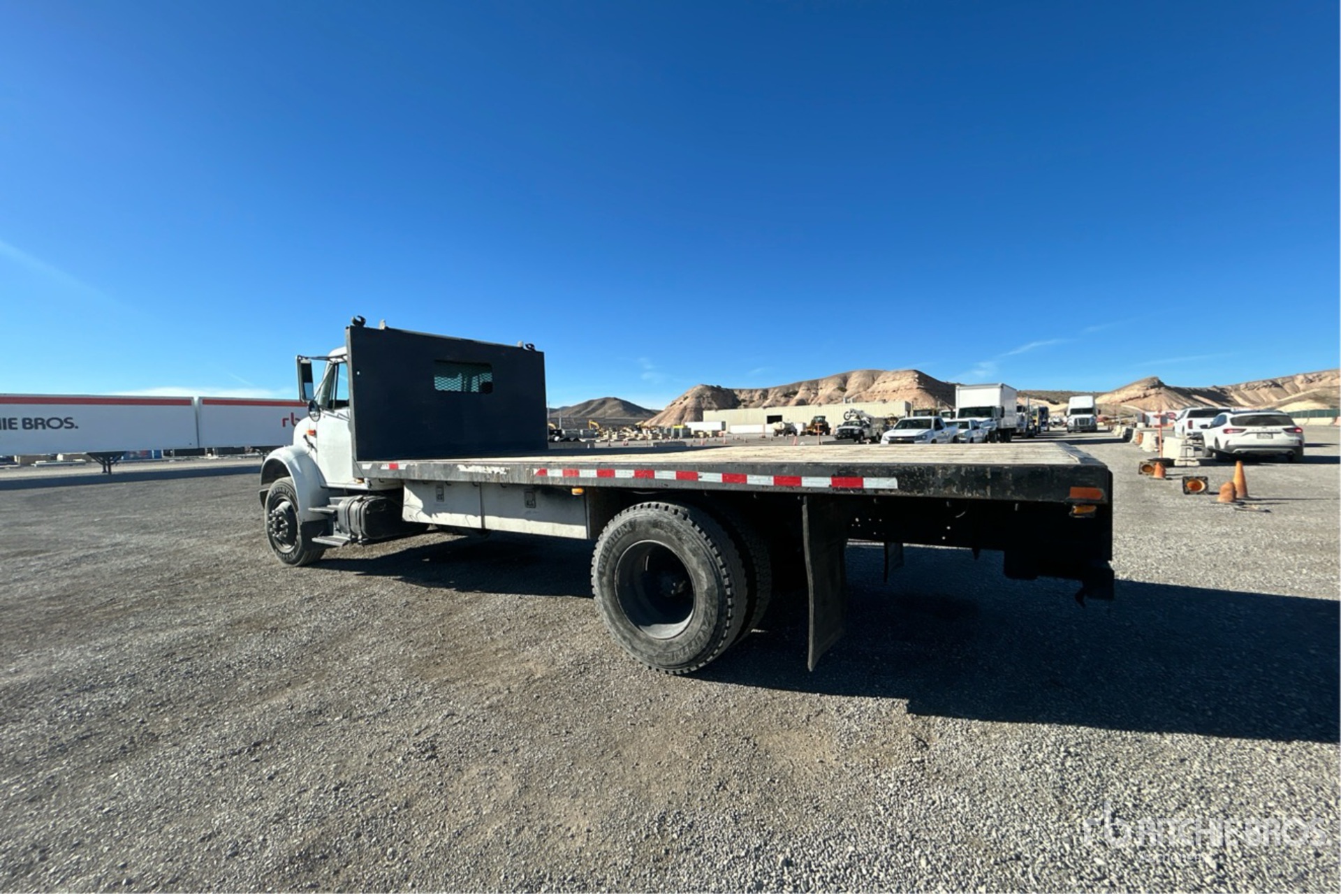 General Appearance with Imagen: esquina trasera izquierda