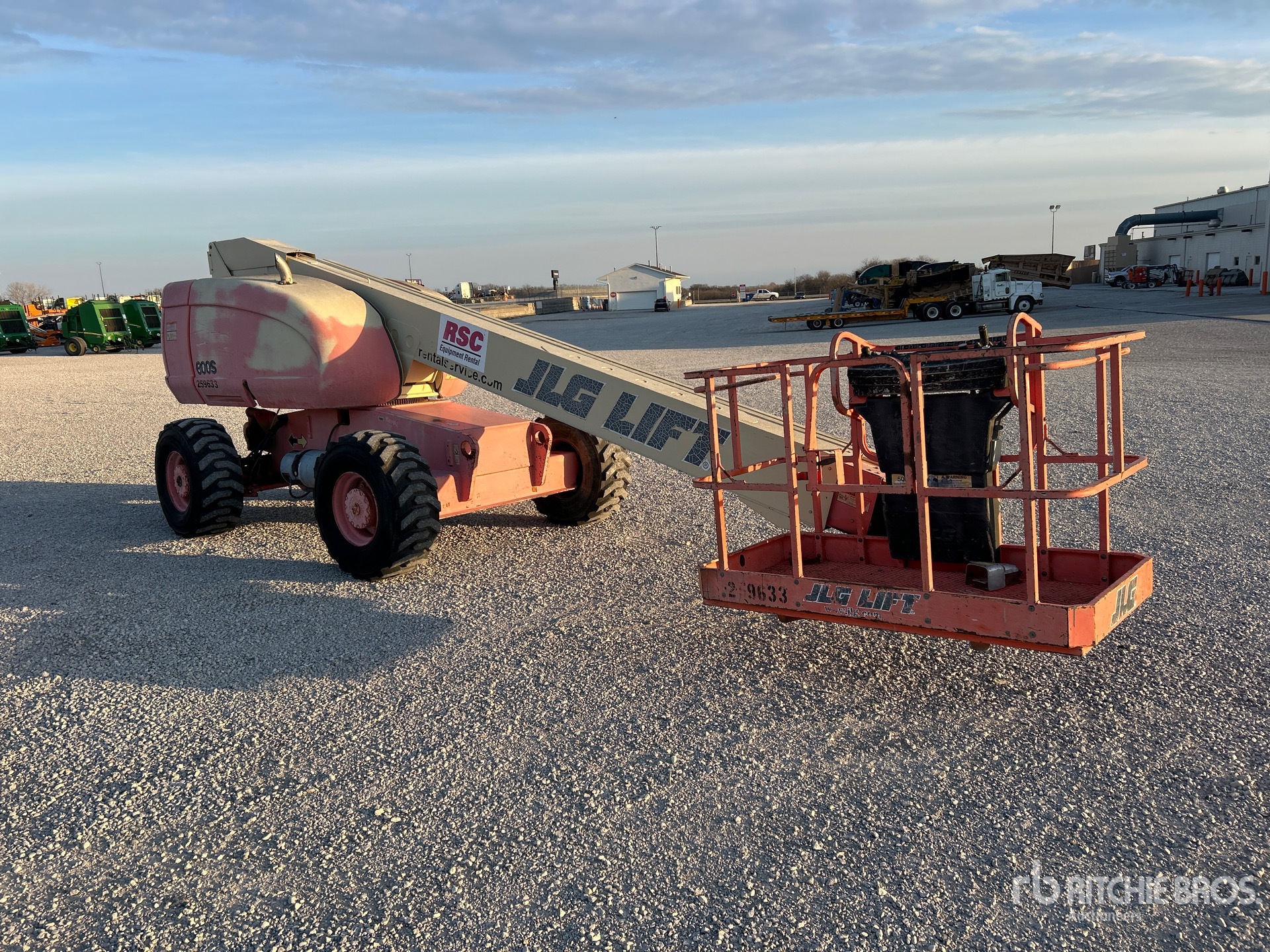 General Appearance with Imagen: esquina delantera derecha