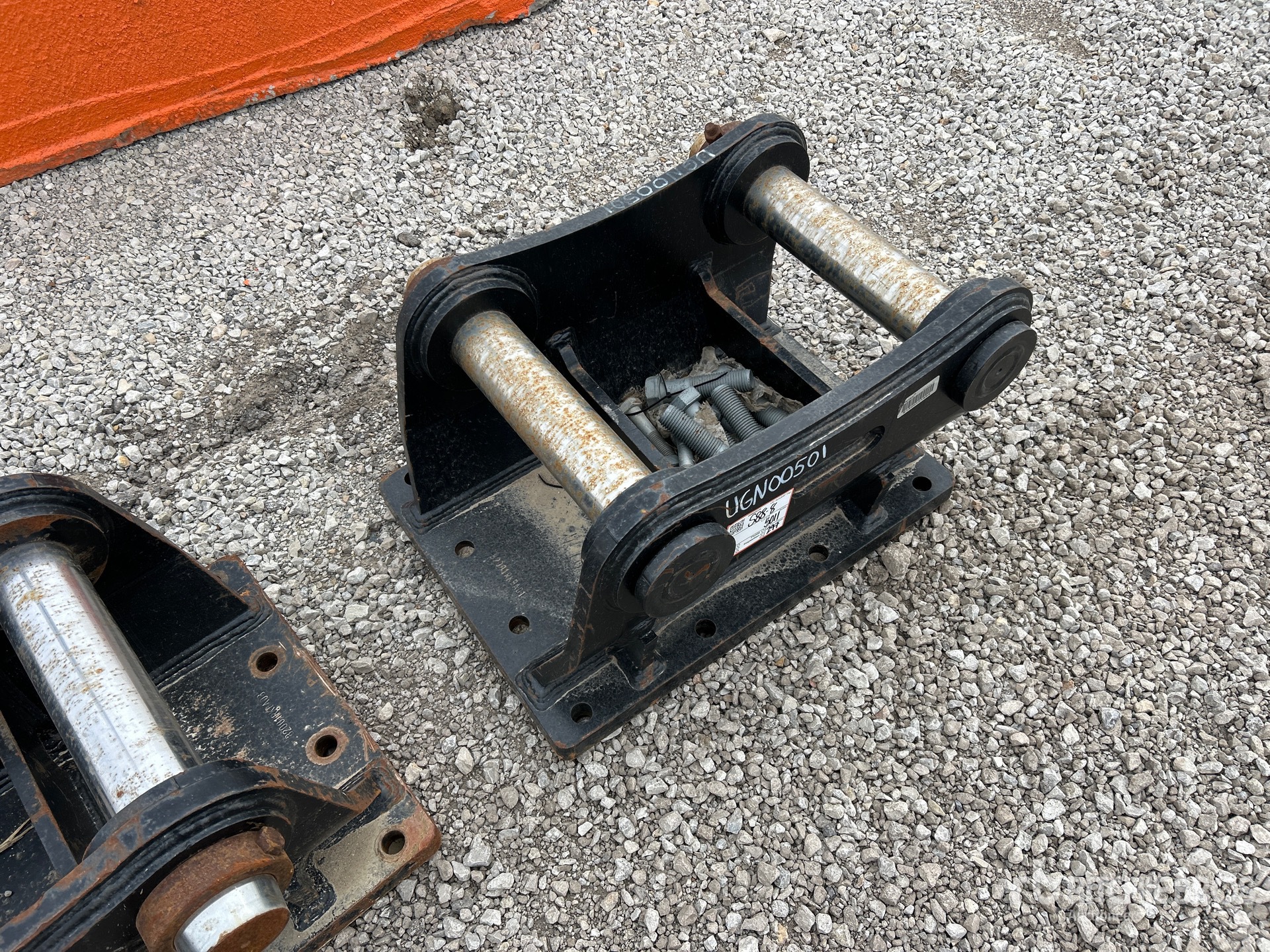 General Appearance with Bild, Ecke vorne links