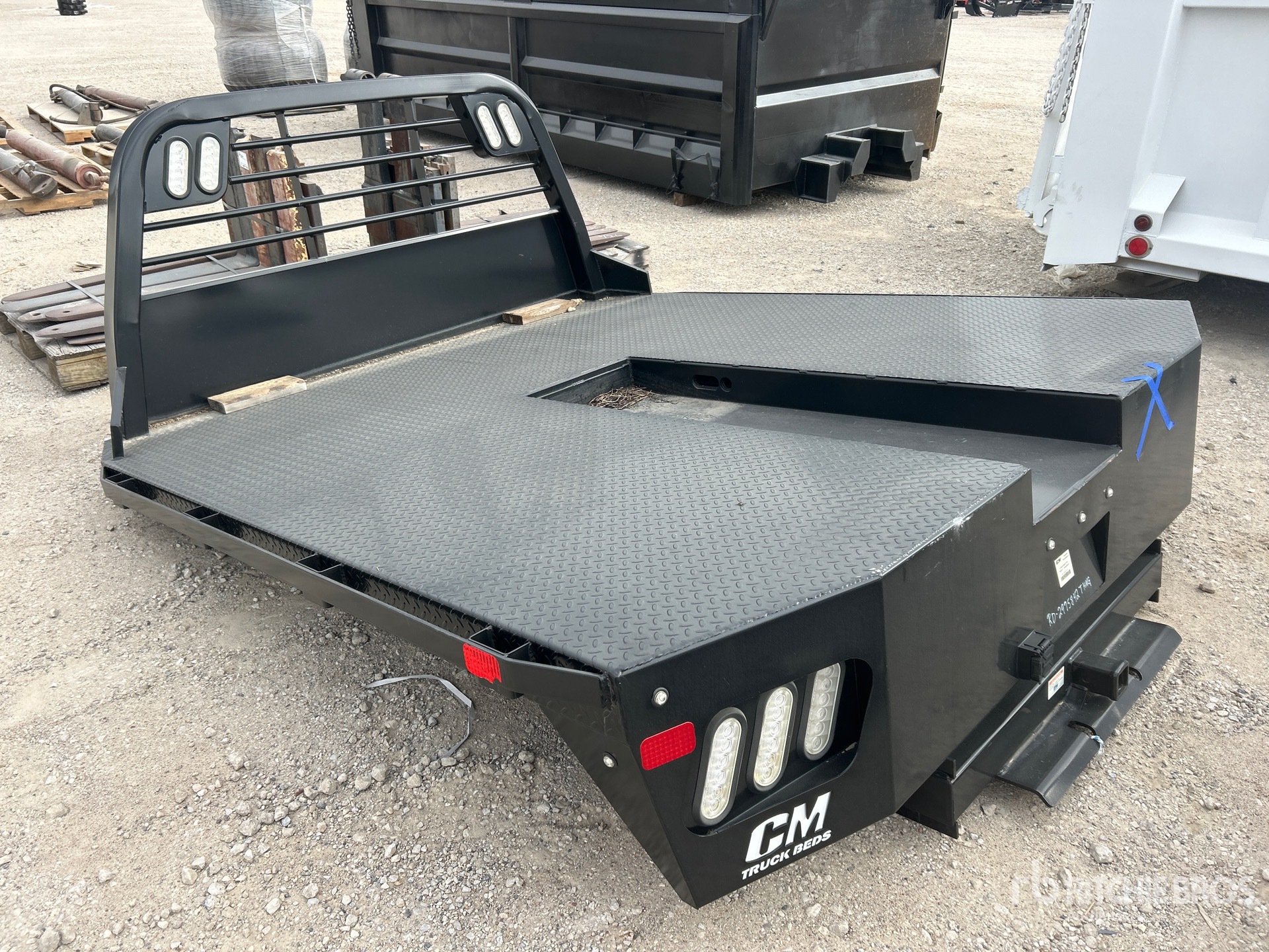 General Appearance with Bild, Ecke hinten links