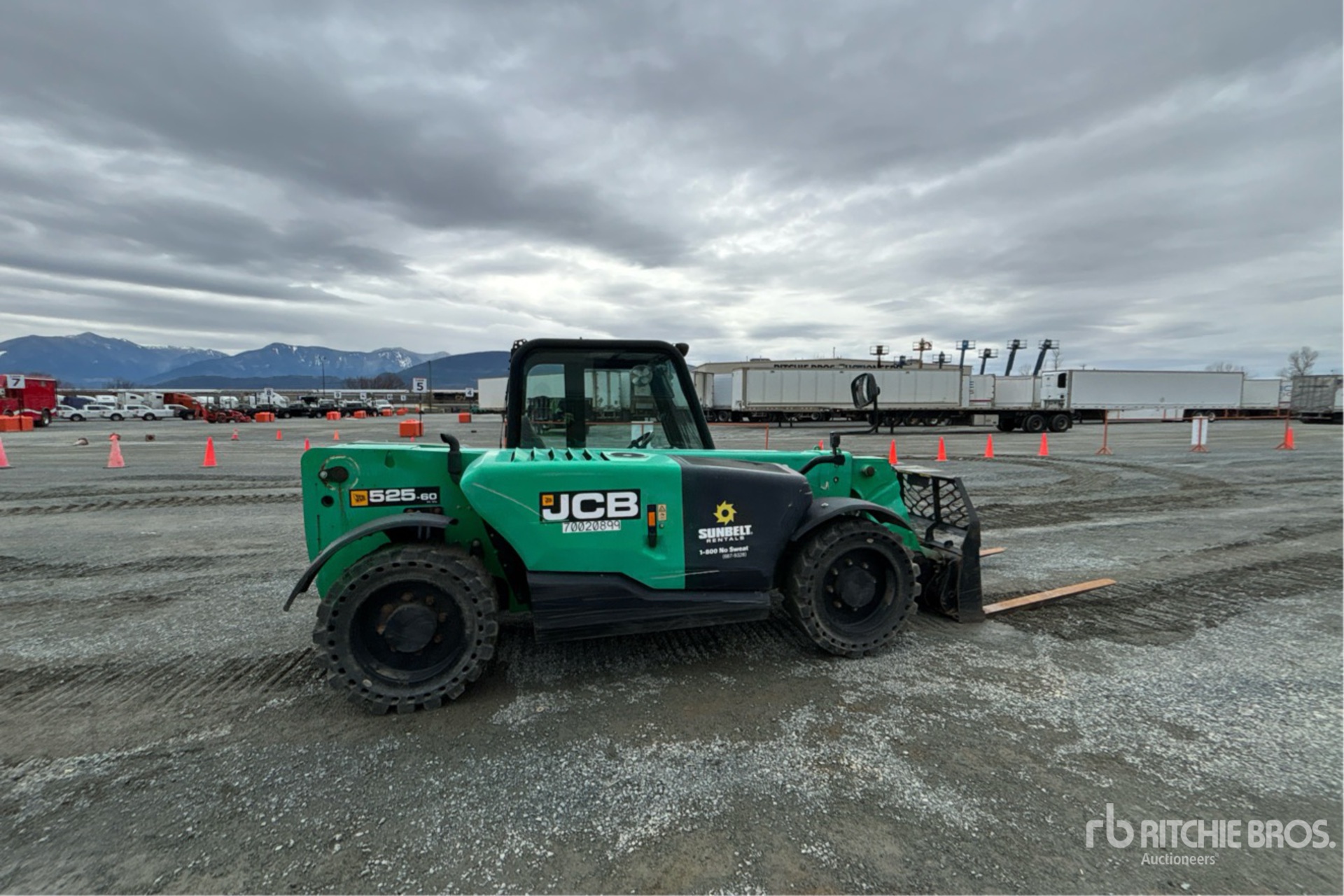 General Appearance with Foto, angolo anteriore sinistro