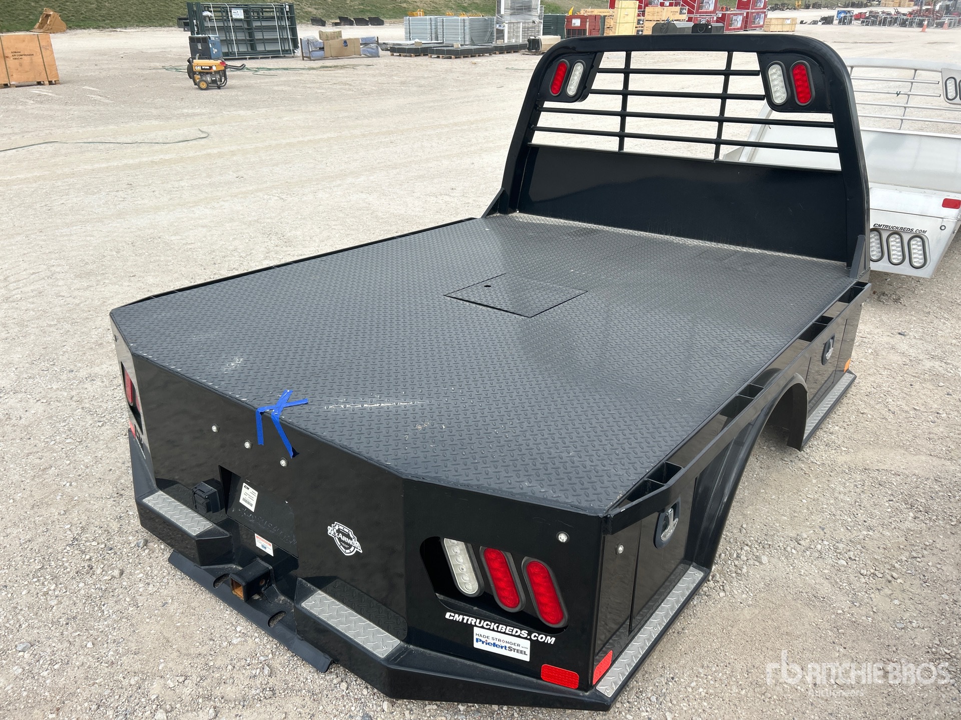 General Appearance with Bild, Ecke hinten rechts