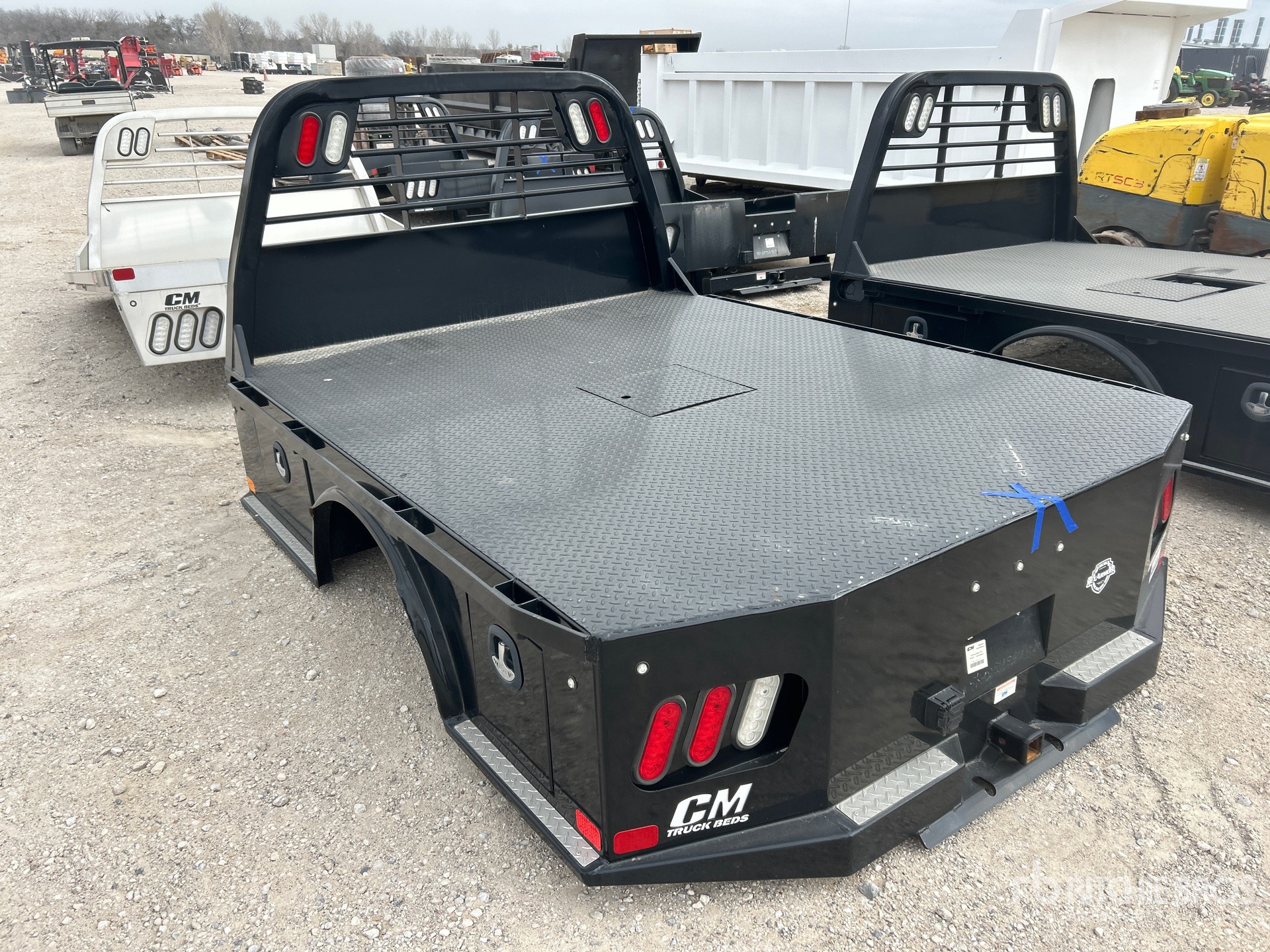 General Appearance with Bild, Ecke hinten links