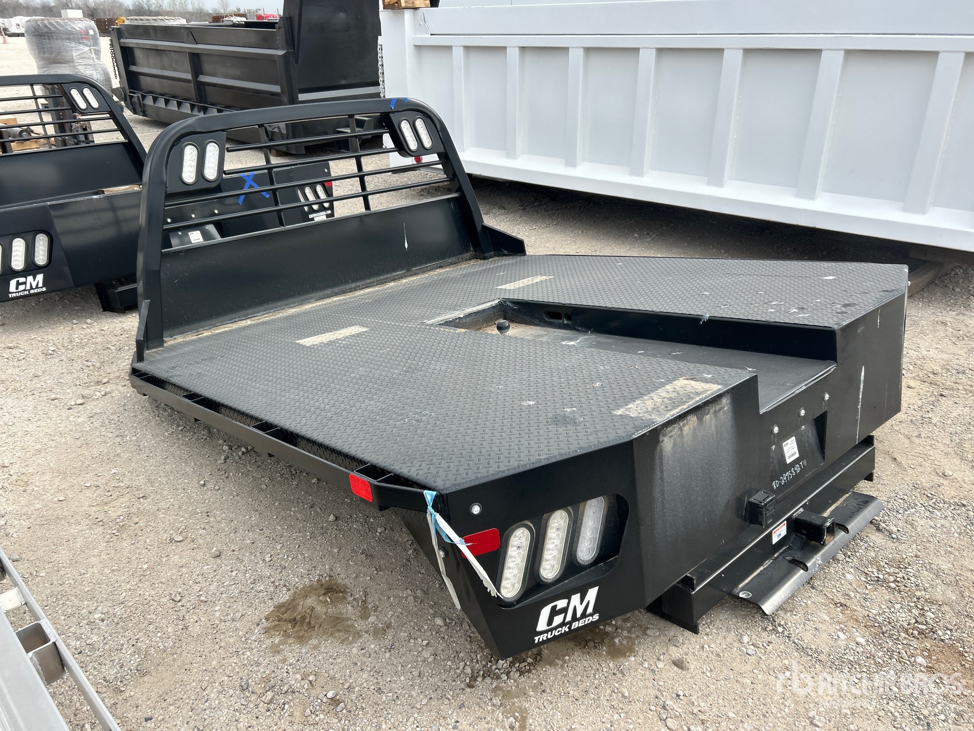 General Appearance with Bild, Ecke hinten links