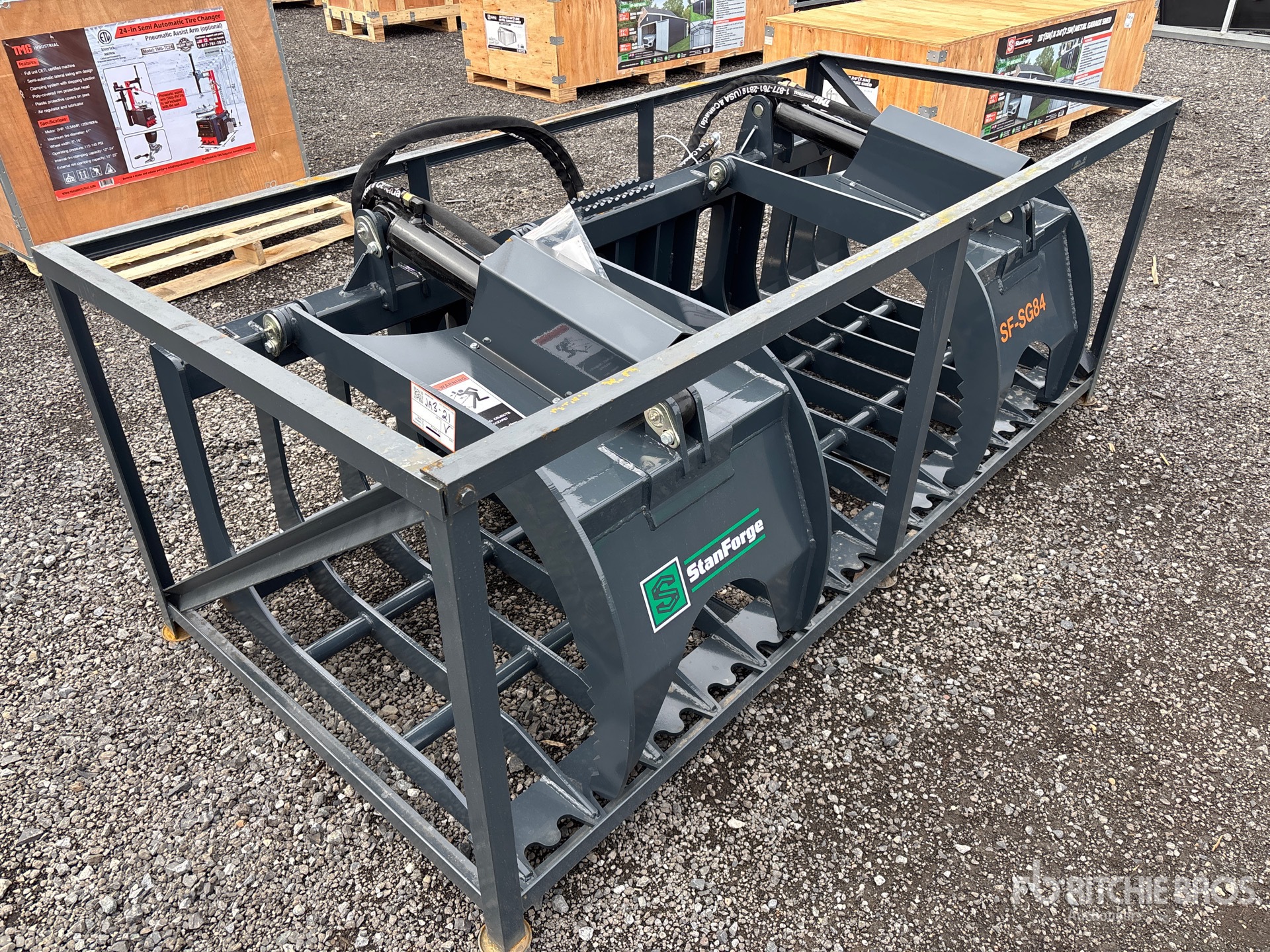 General Appearance with Picture, Right Front Corner