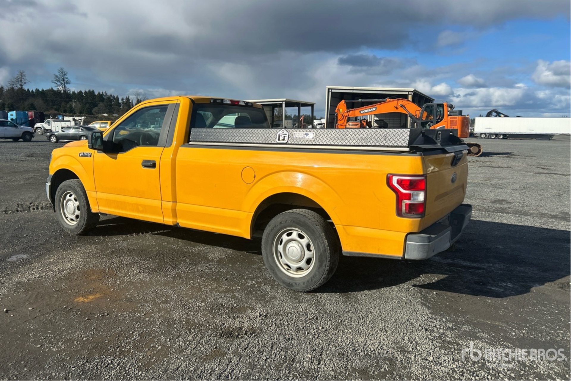 General Appearance with Picture, Left Rear Corner