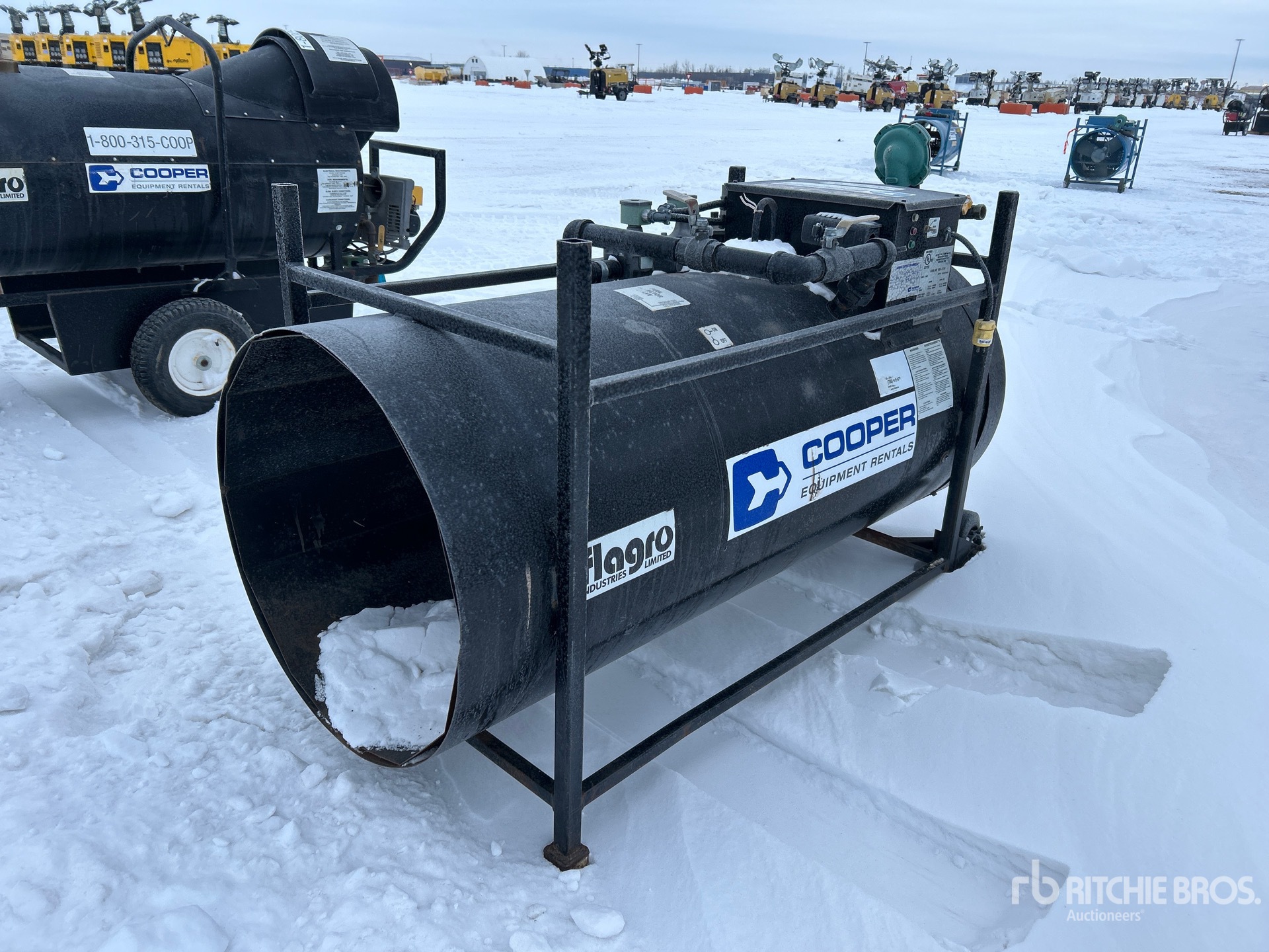 General Appearance with Bild, Ecke vorne links