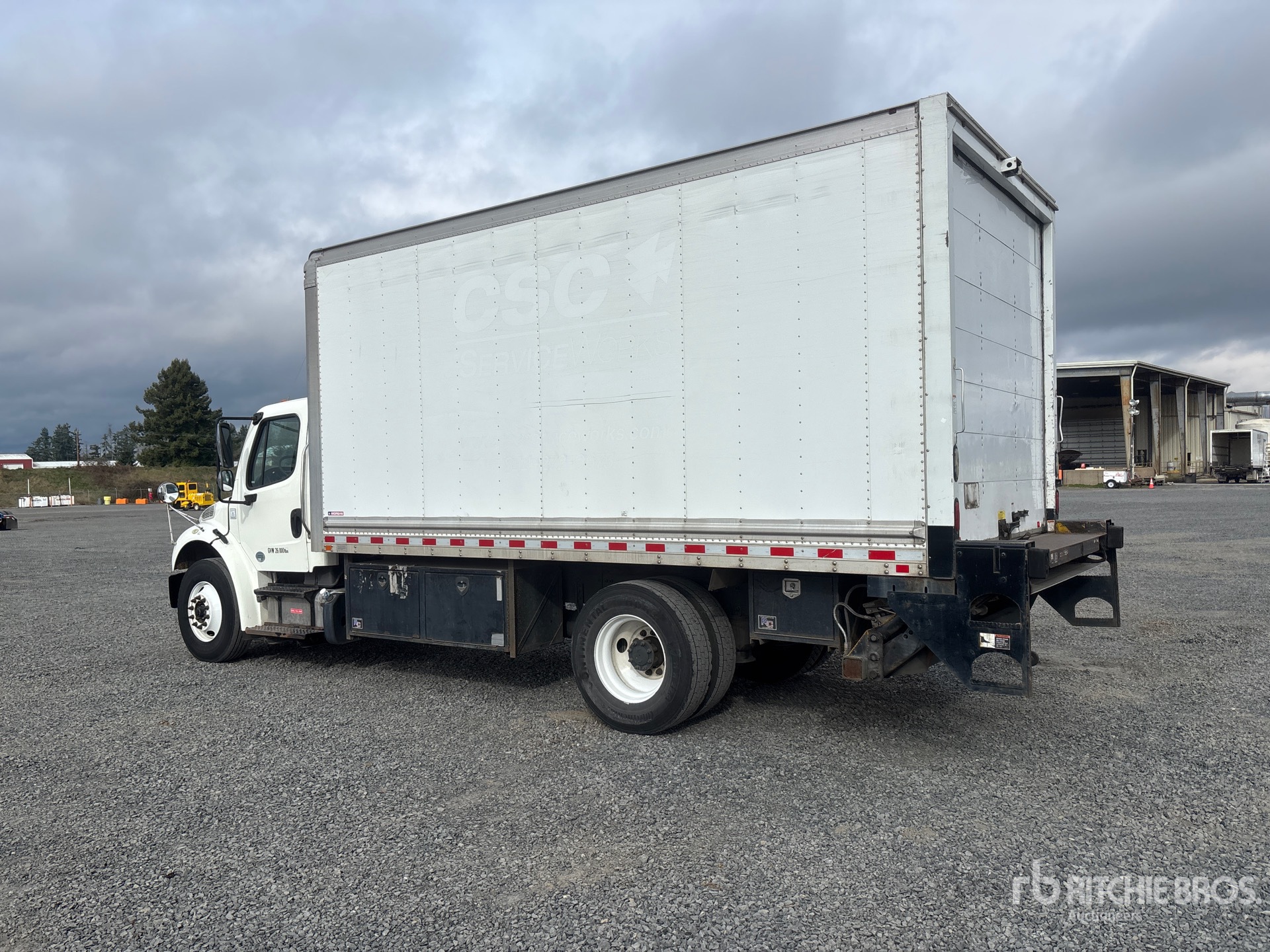 General Appearance with Foto, angolo posteriore sinistro