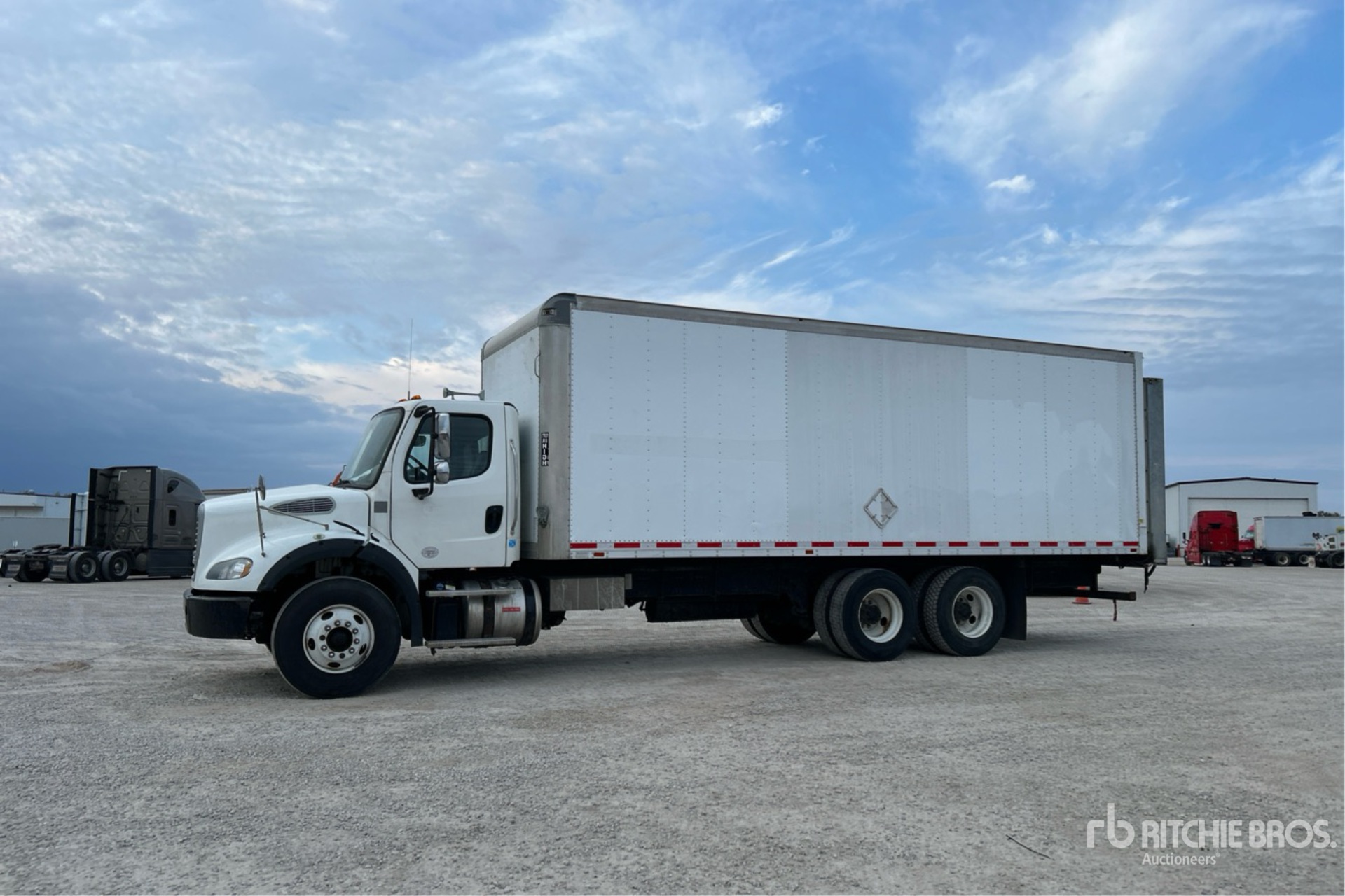 General Appearance with Image, coin avant gauche