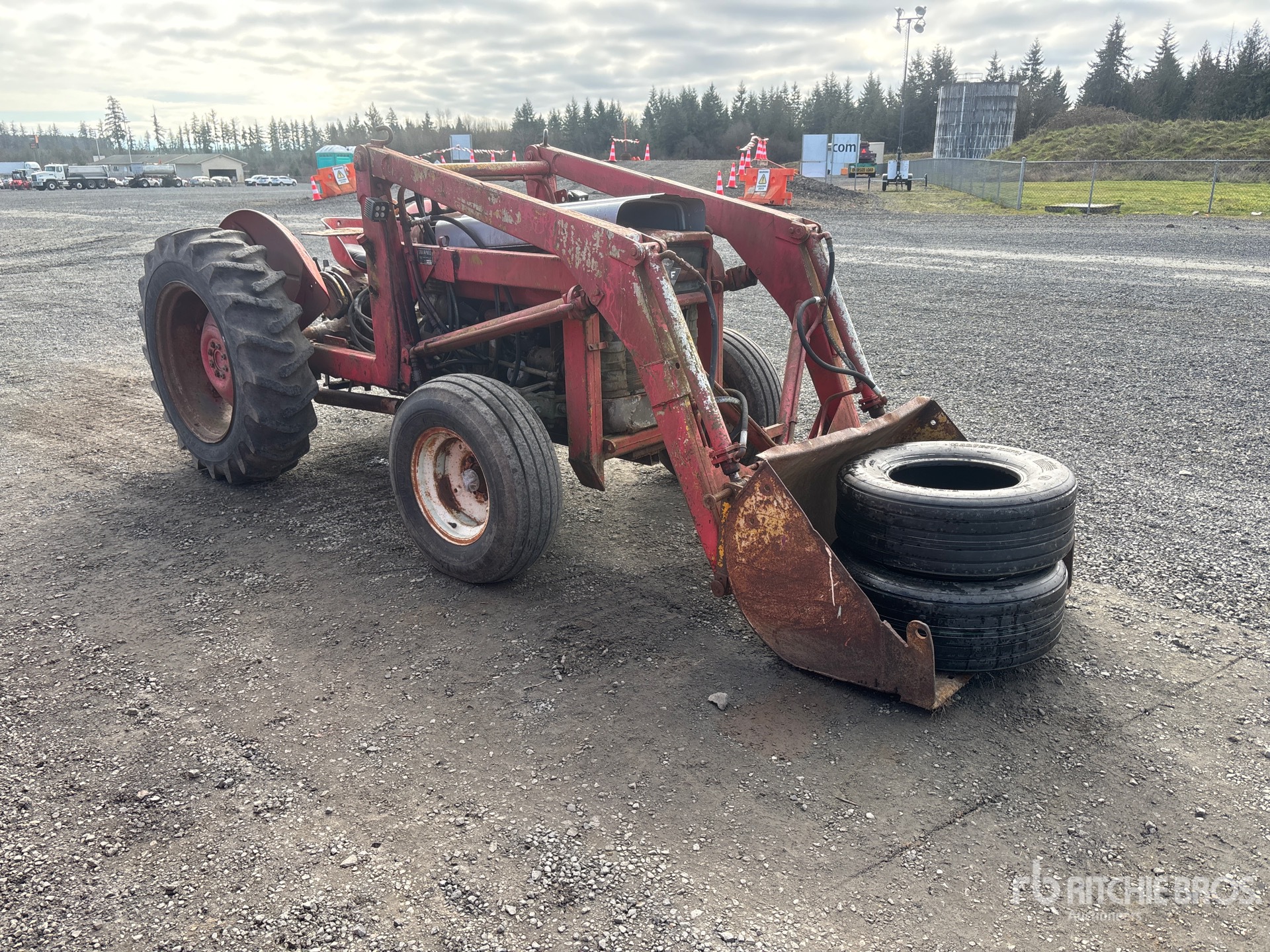 General Appearance with Picture, Right Front Corner