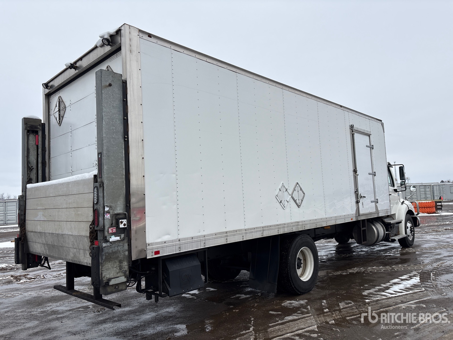 General Appearance with Imagen: esquina trasera derecha