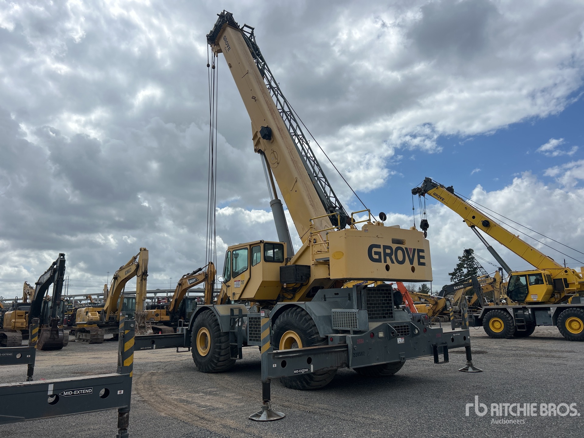 General Appearance with Foto, angolo posteriore sinistro