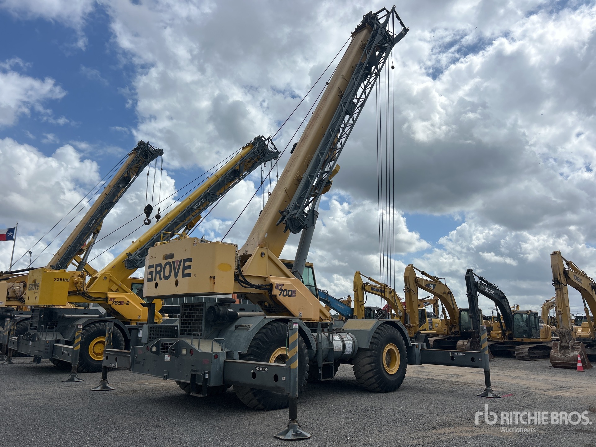 General Appearance with Foto, angolo anteriore sinistro