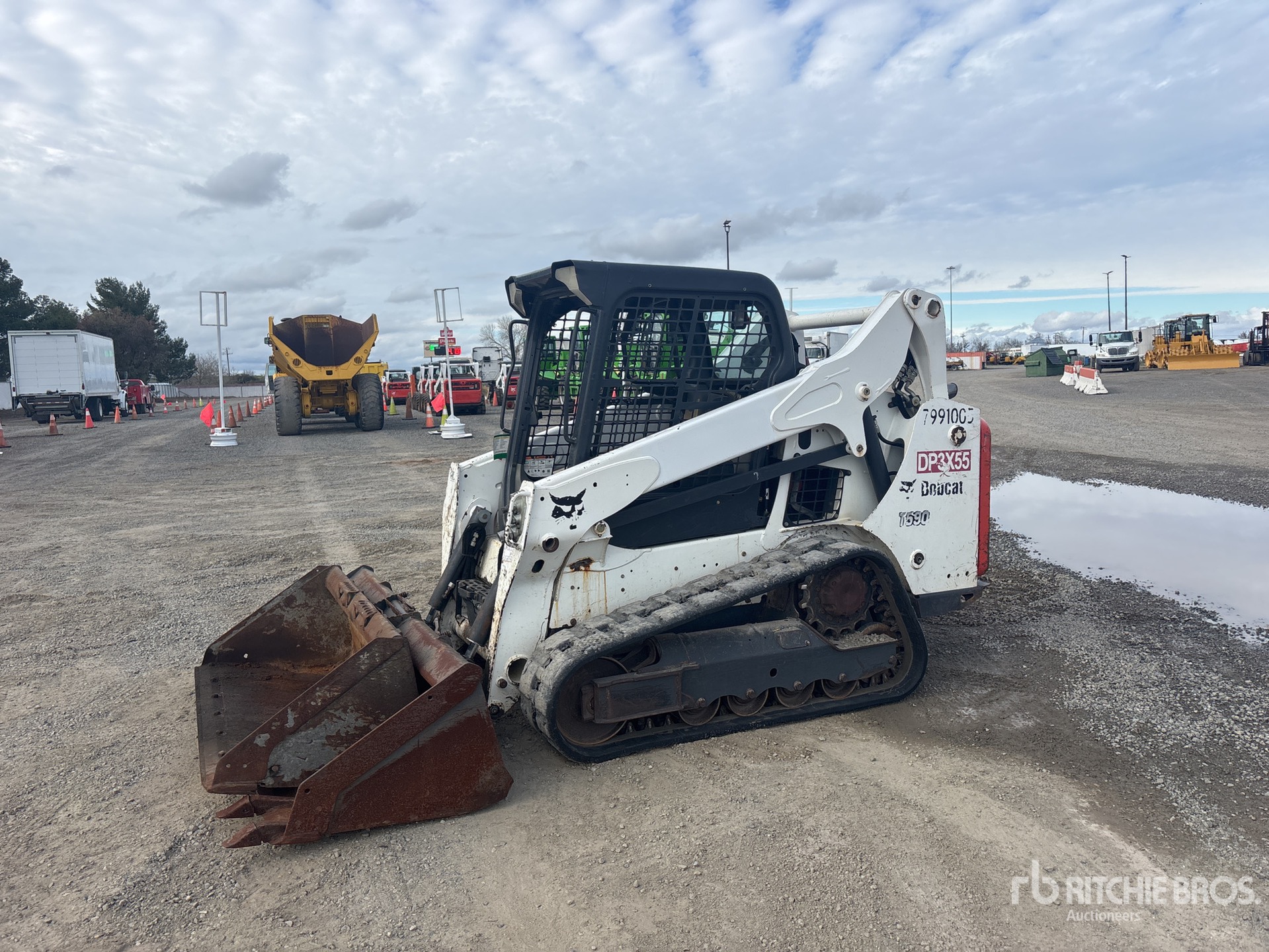 General Appearance with Picture, Left Front Corner