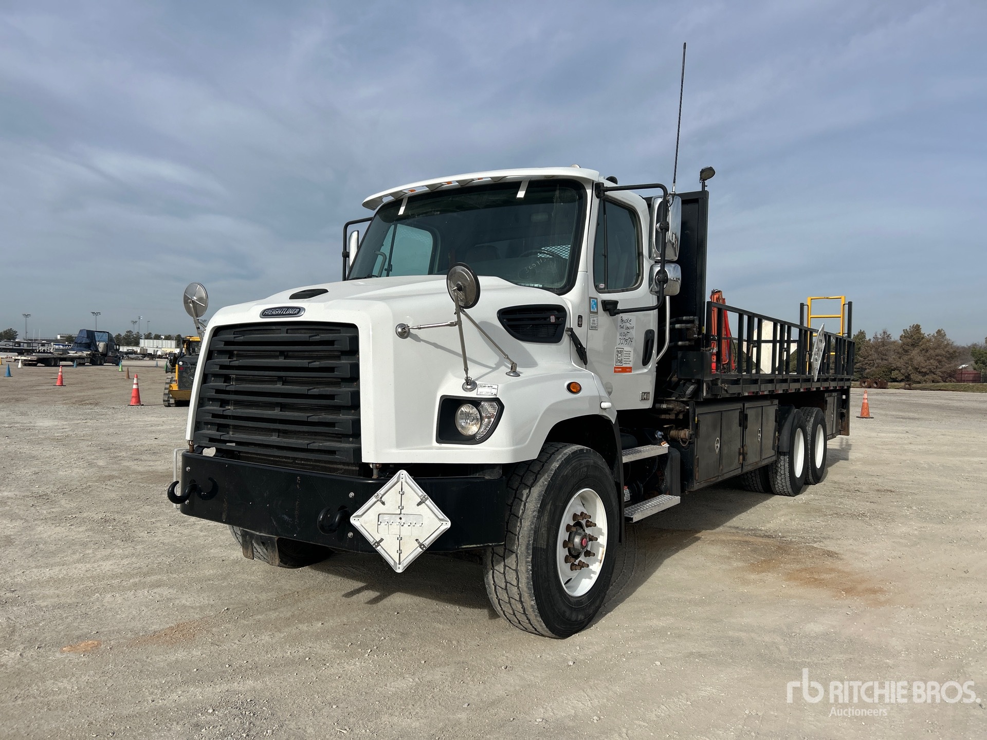 General Appearance with Featured Photo