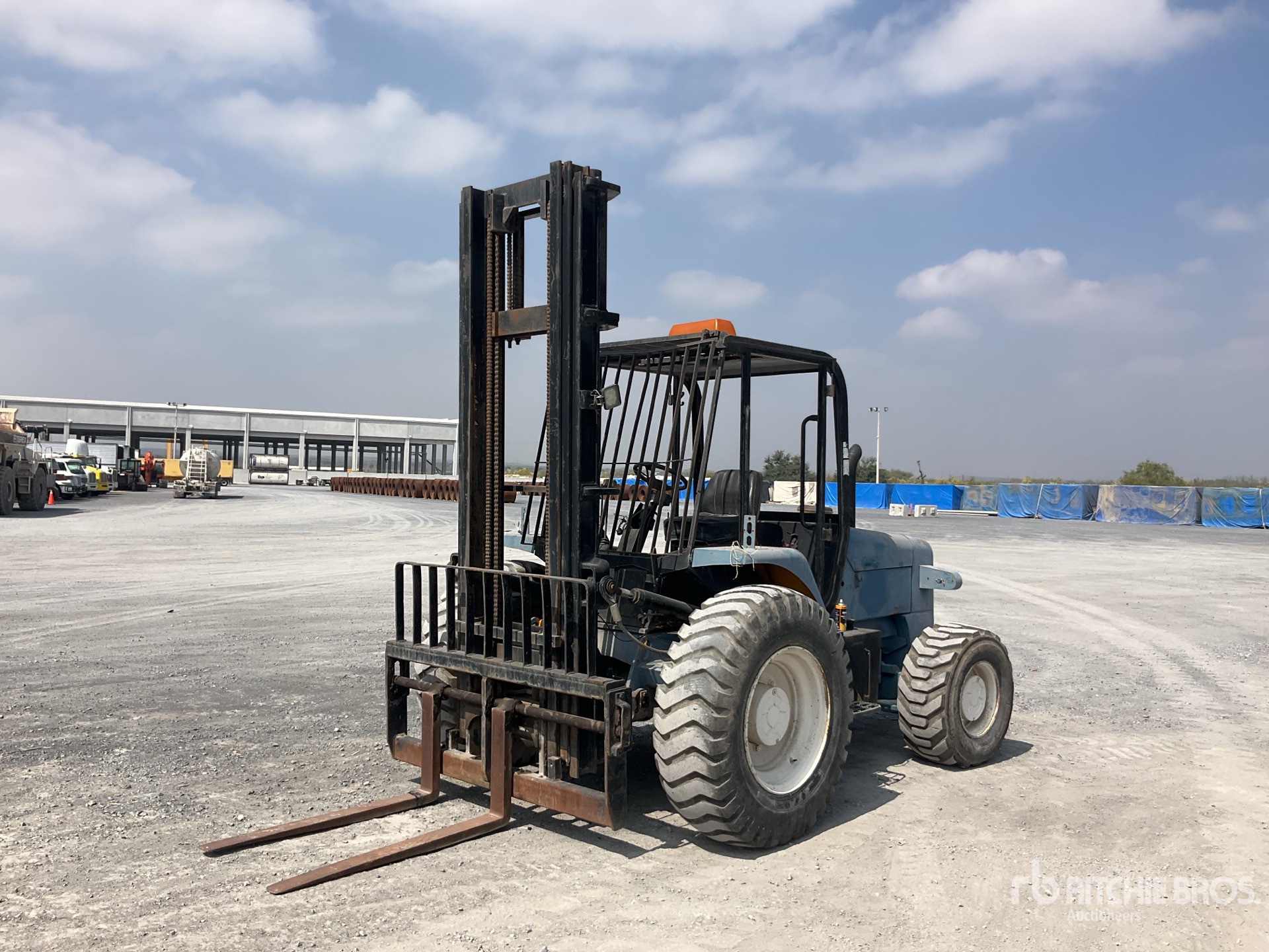 General Appearance with Bild, Ecke vorne links