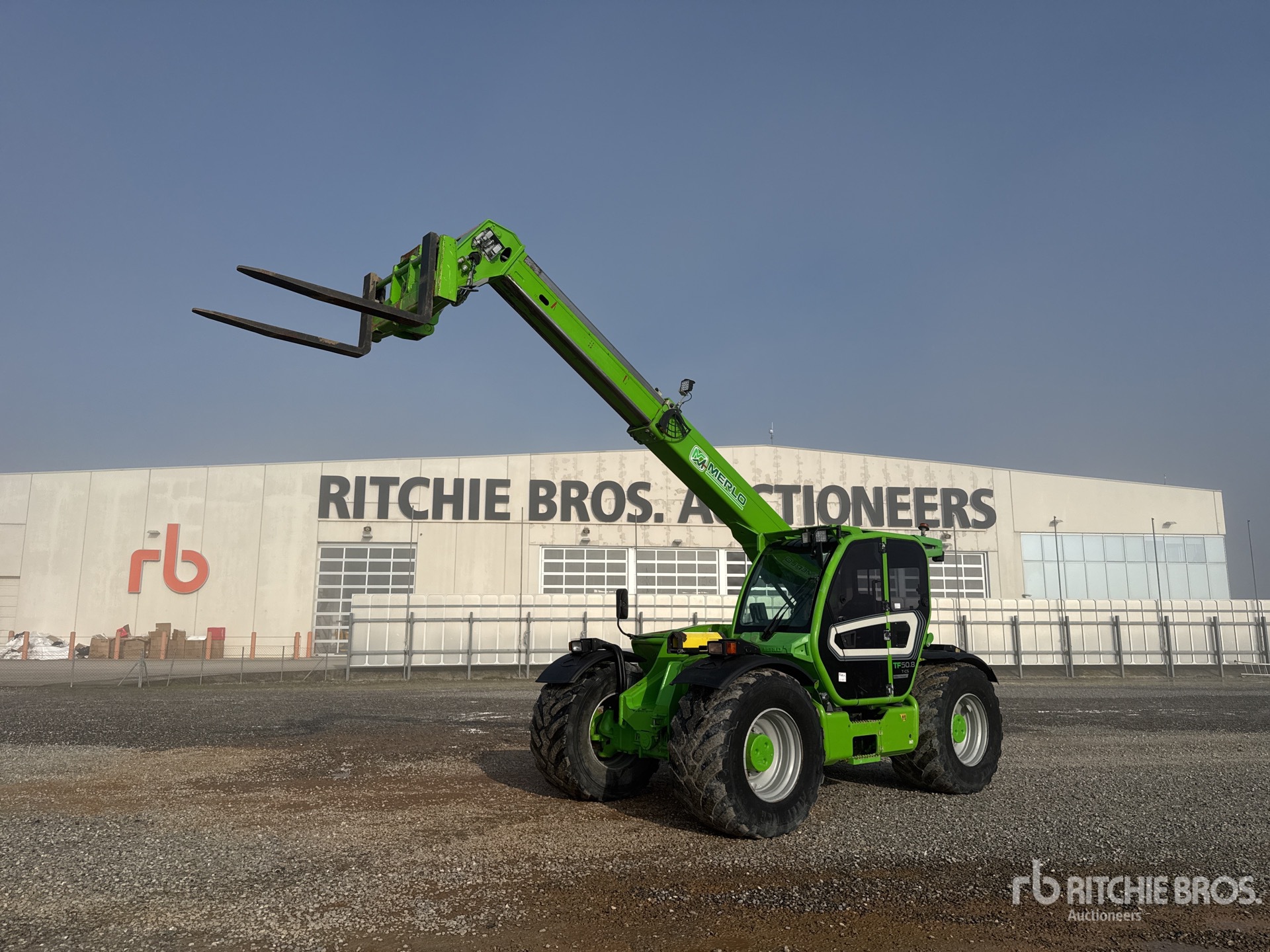 General Appearance with Foto, angolo anteriore sinistro