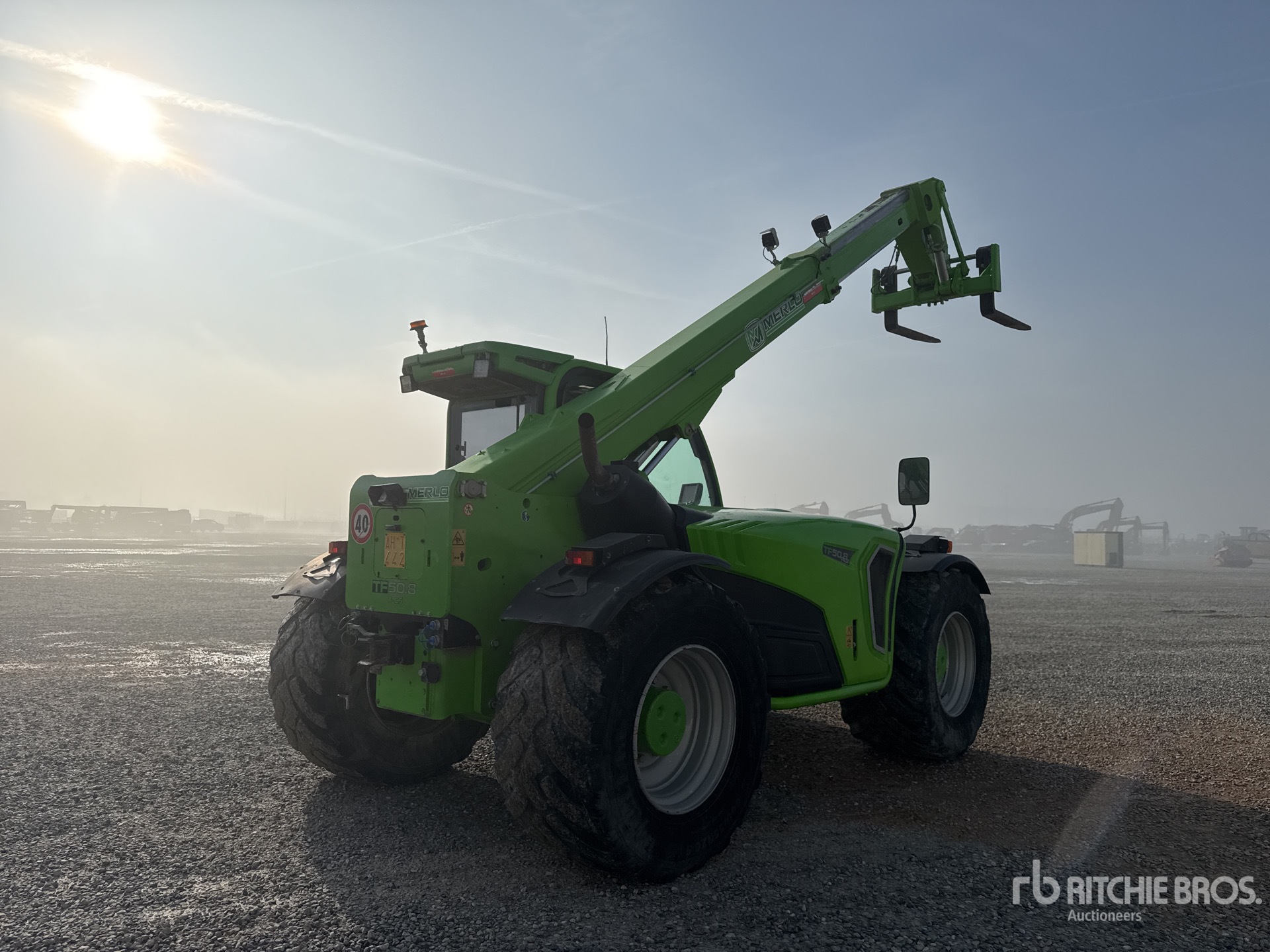 General Appearance with Foto, angolo anteriore sinistro