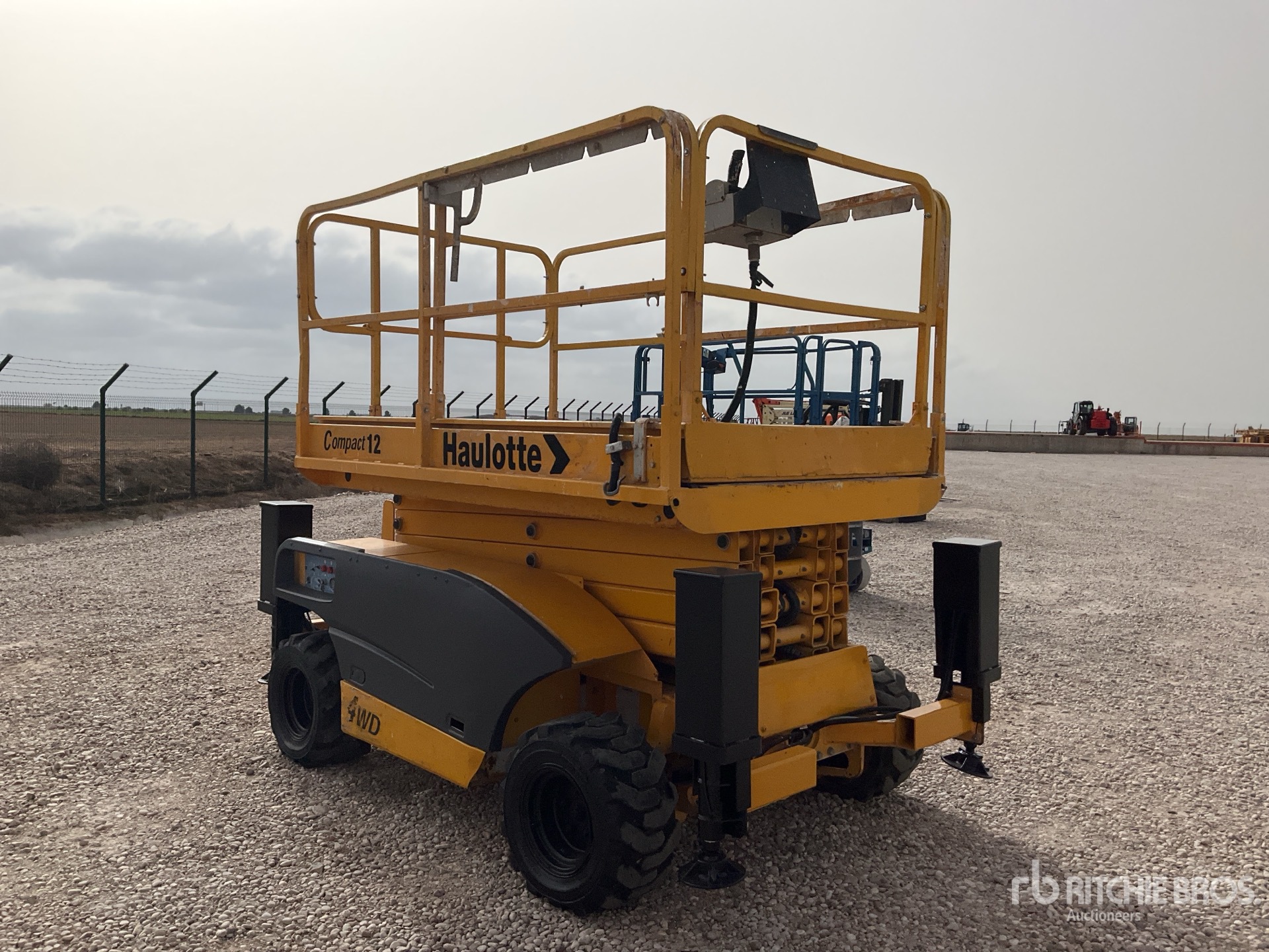 Aspect général with Image, coin avant droit