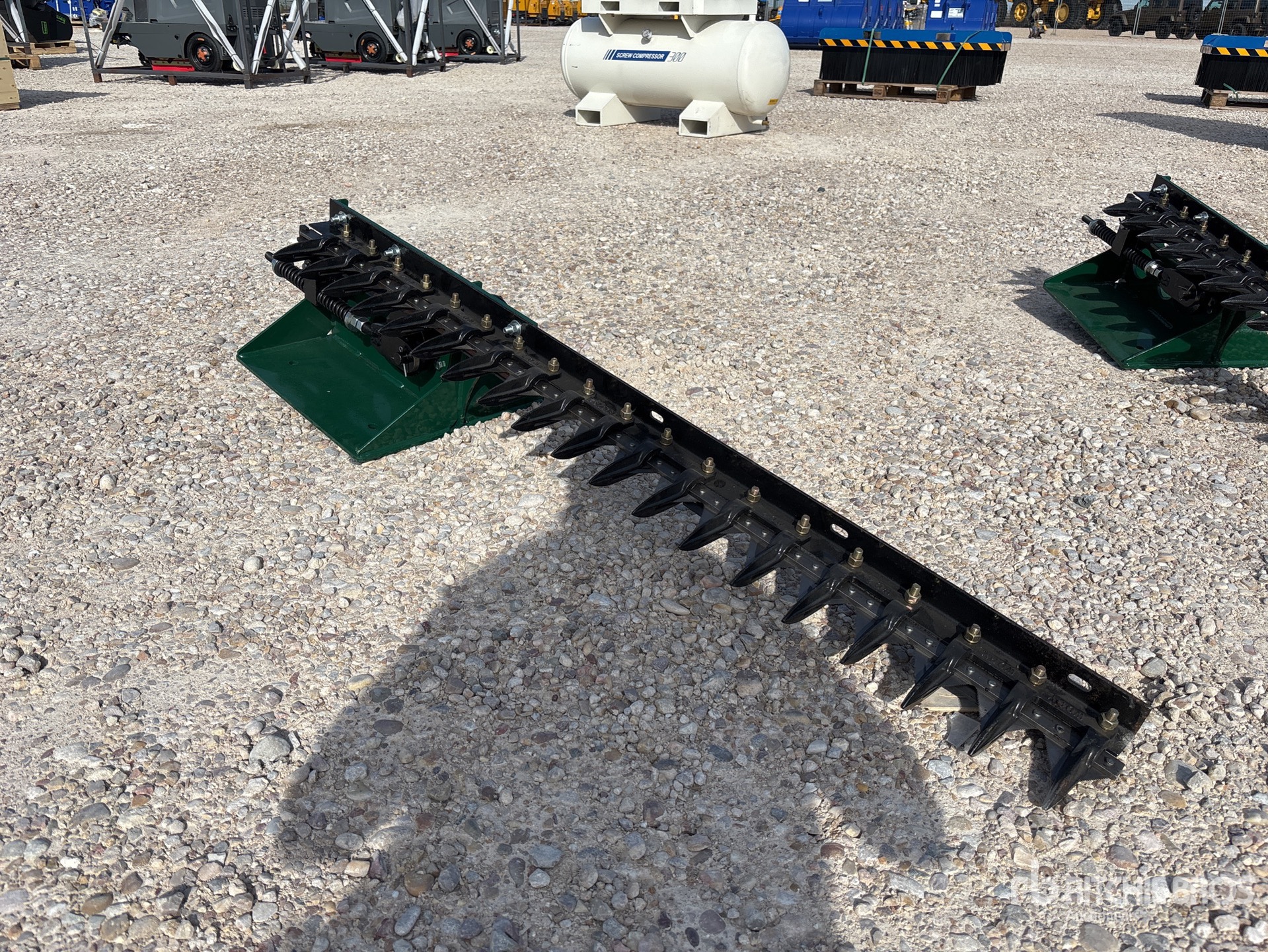 General Appearance with Bild, Ecke hinten links